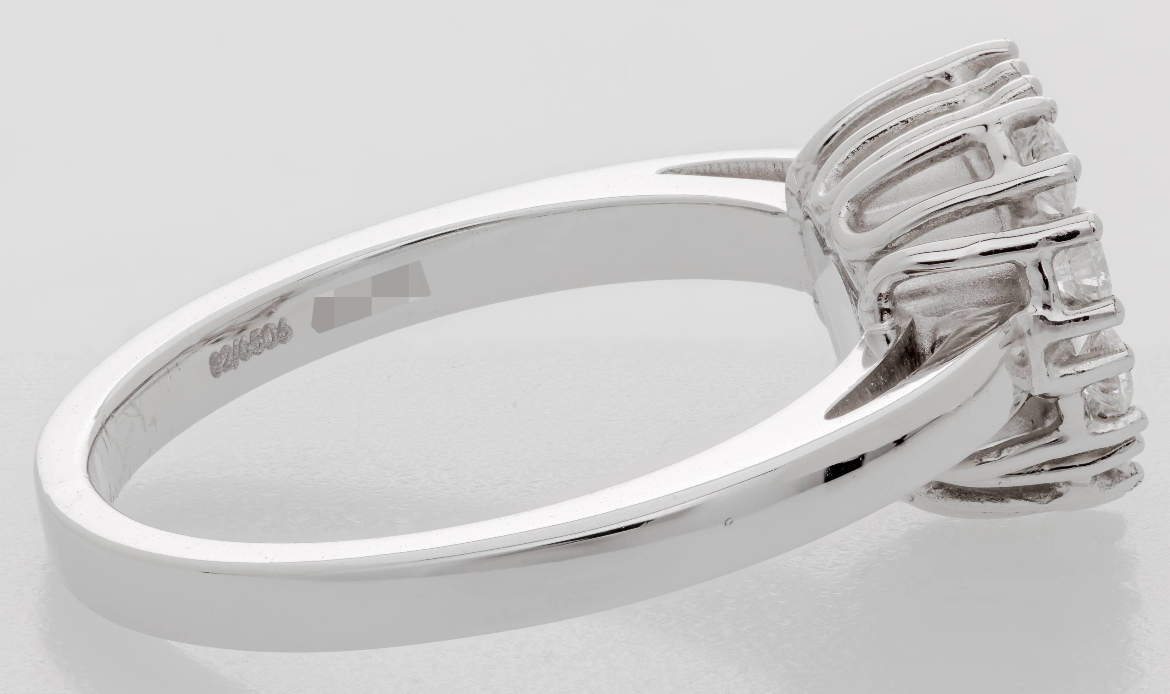 Women's Chopard 0.39 Carat Diamonds White Gold Happy Heart Ring For Sale