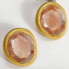 Yvel 18 Karat Gold and 29 Carat Pink Sapphire Clip-On Earrings E-1-SA-MIX27Y