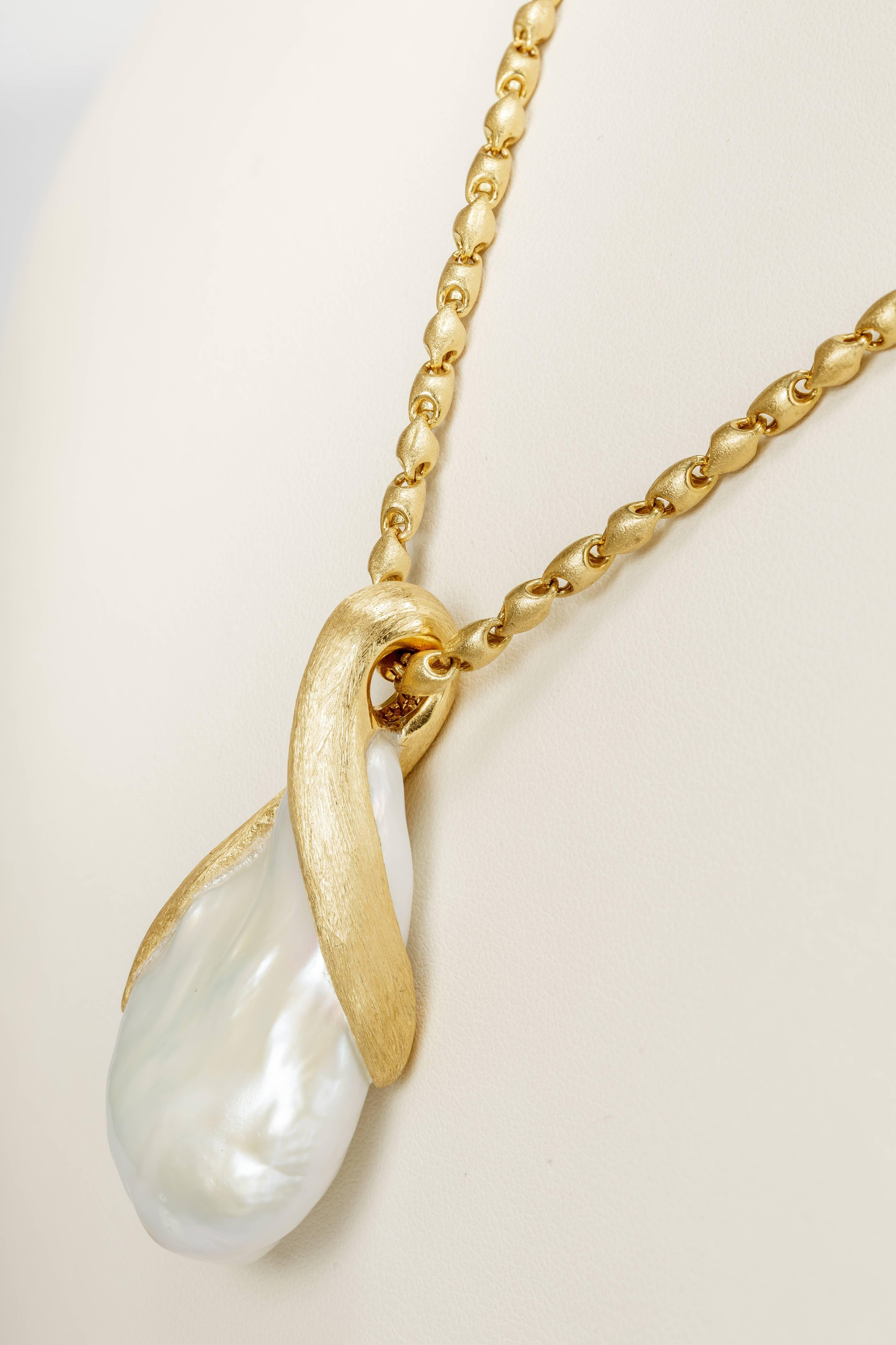 Women's Yvel Large White Baroque Pearl Pendant Necklace 18 Karat Yellow Gold  For Sale