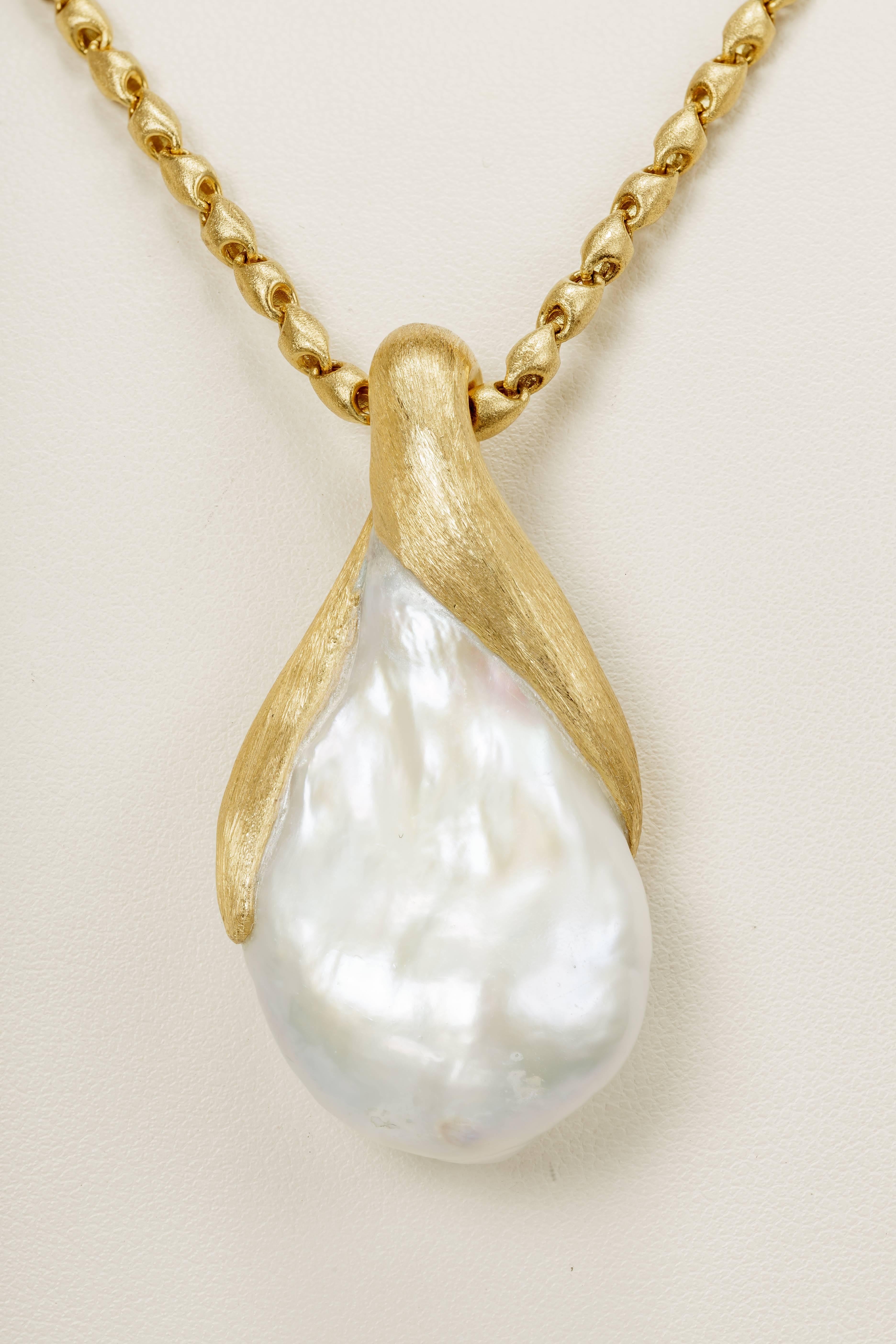 Yvel Large White Baroque Pearl Pendant Necklace 18 Karat Yellow Gold  In New Condition For Sale In Houston, TX