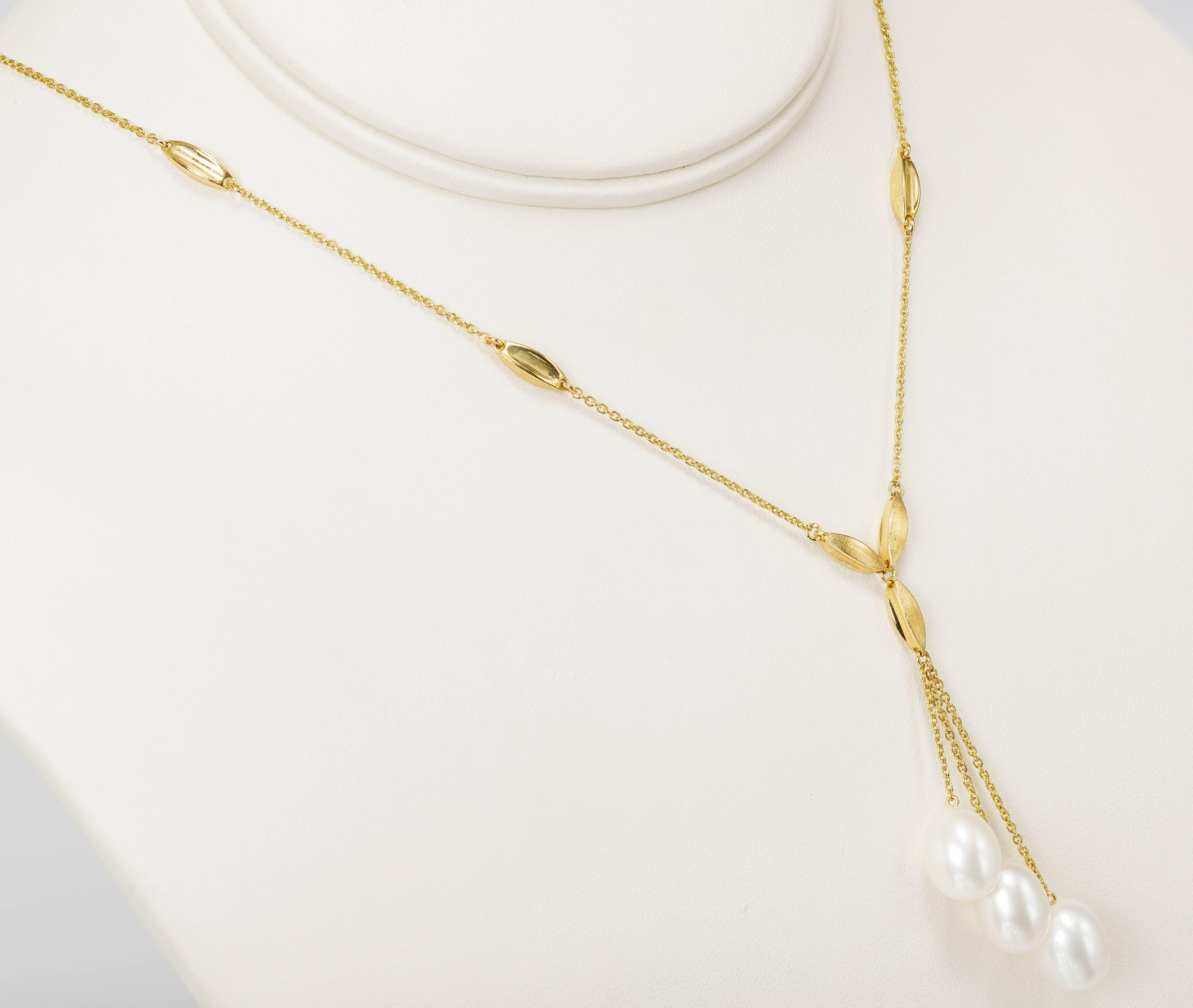 Women's Yvel Freshwater 3 Keshi Pearl Drop Necklace Pendant 18 Karat Yellow Gold For Sale