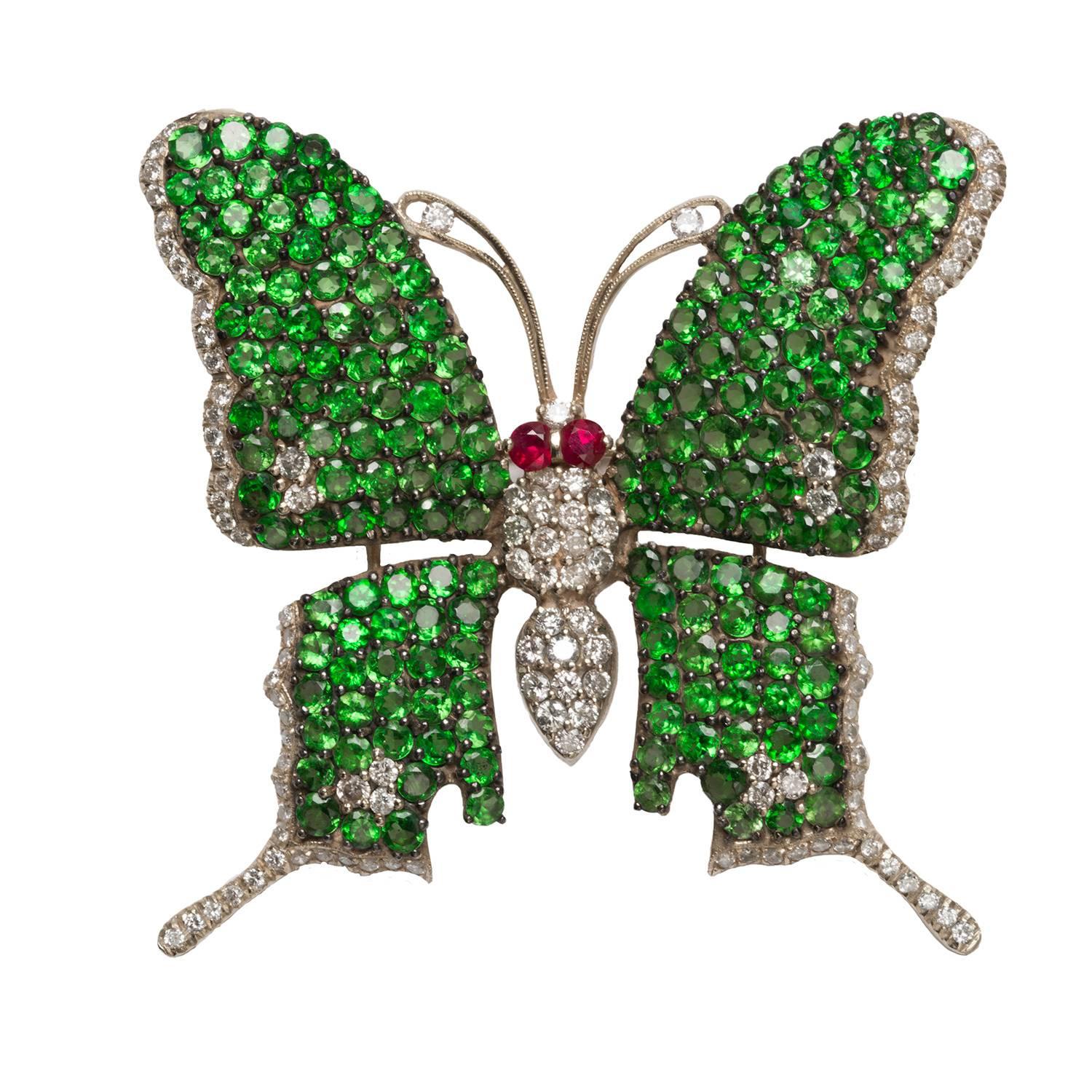 Tsavorite Garnet Diamond Gold Butterfly Brooch In Excellent Condition For Sale In Houston, TX