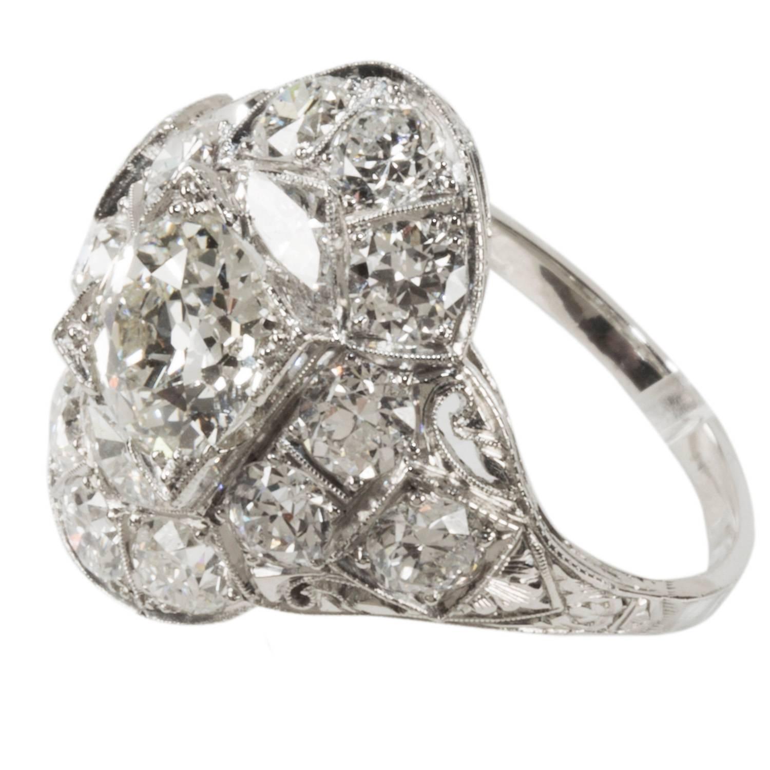 Art Deco Diamond Platinum Ring In Excellent Condition In Houston, TX
