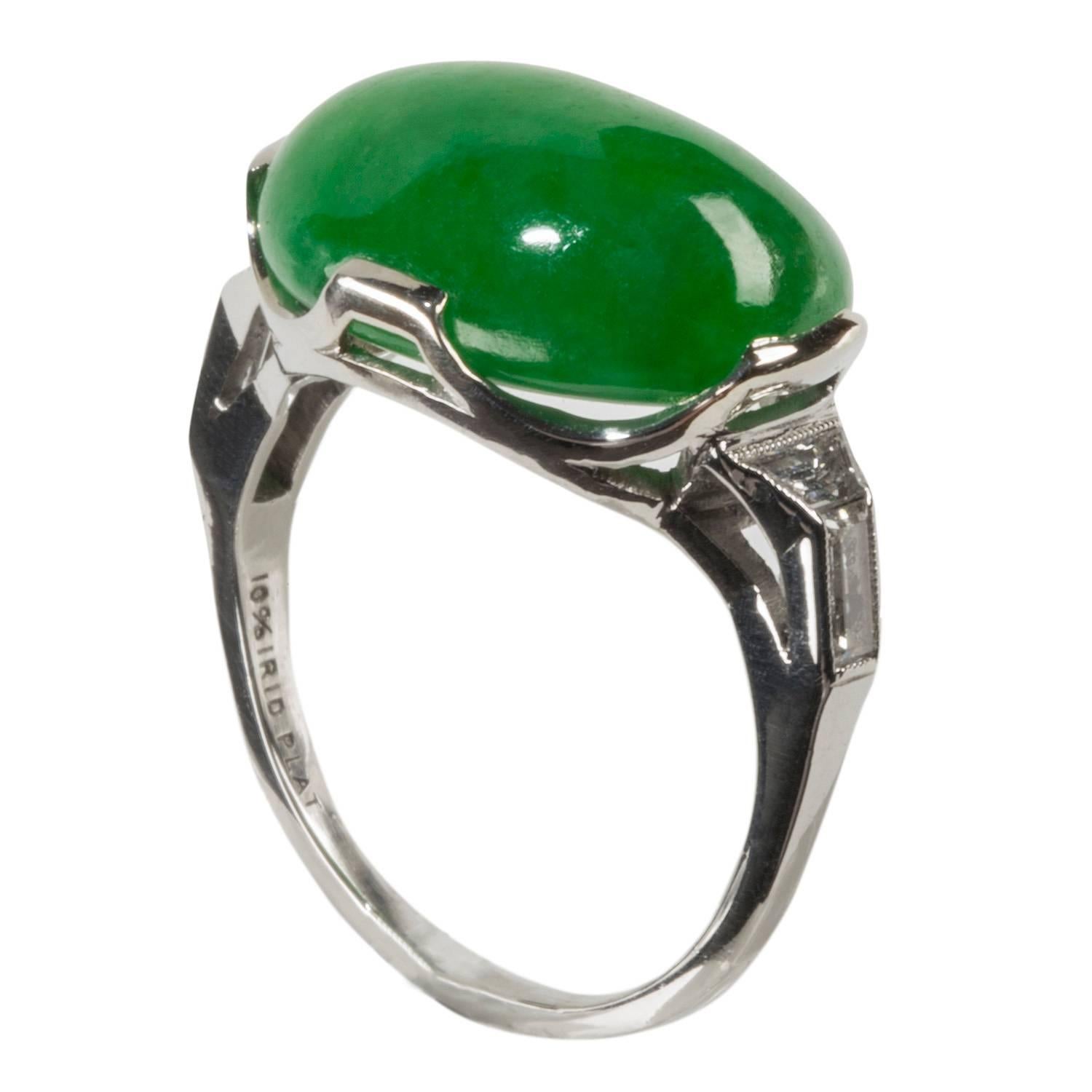 Art Deco Jade Diamond Platinum Ring In Excellent Condition In Houston, TX