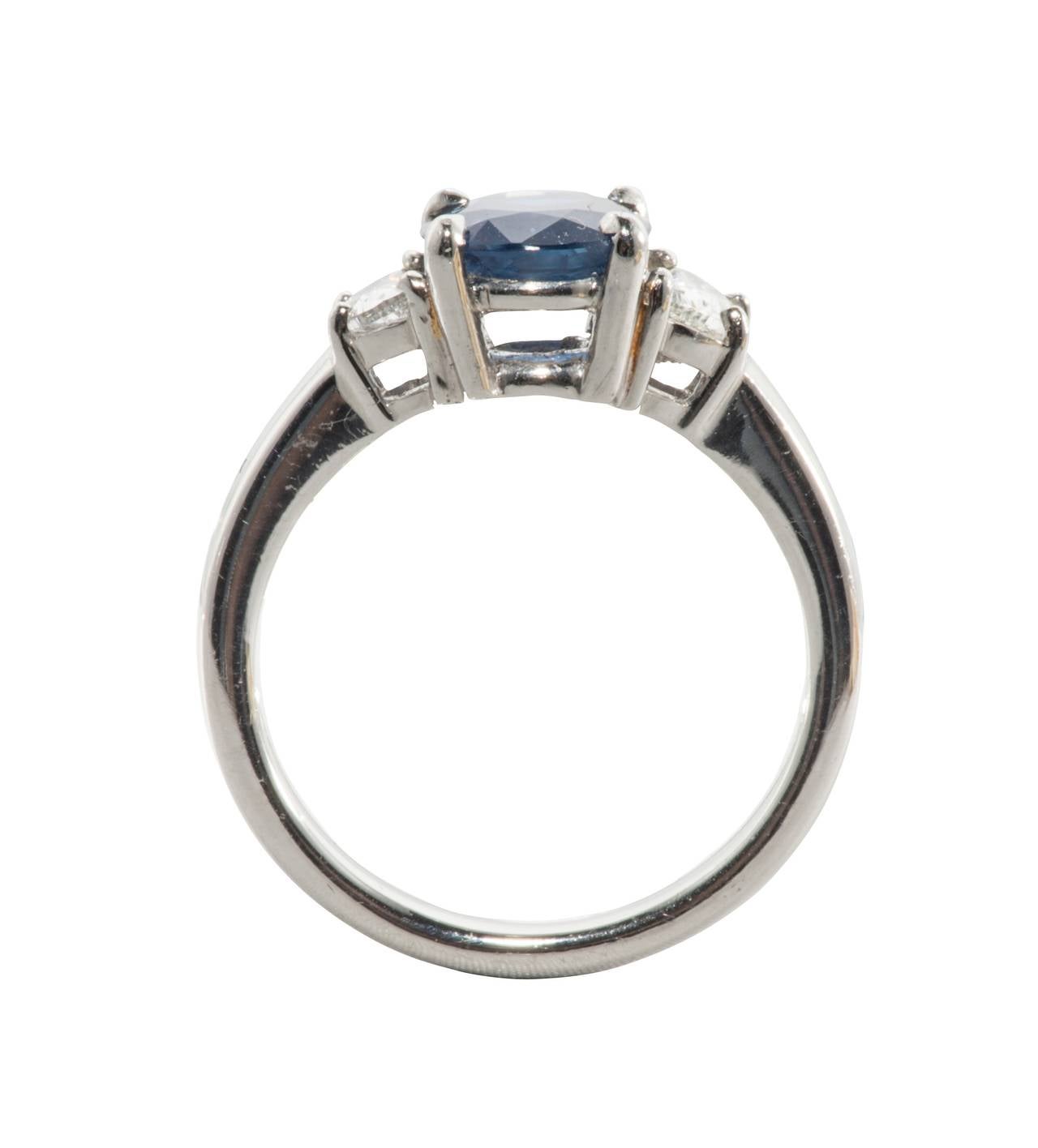Blue Sapphire Diamond Platinum Ring In Excellent Condition In Houston, TX