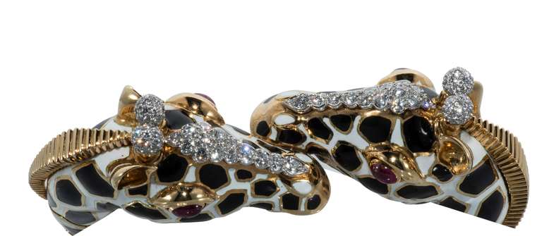 David Webb Giraffe Enamel and Diamond Cuff For Sale 2