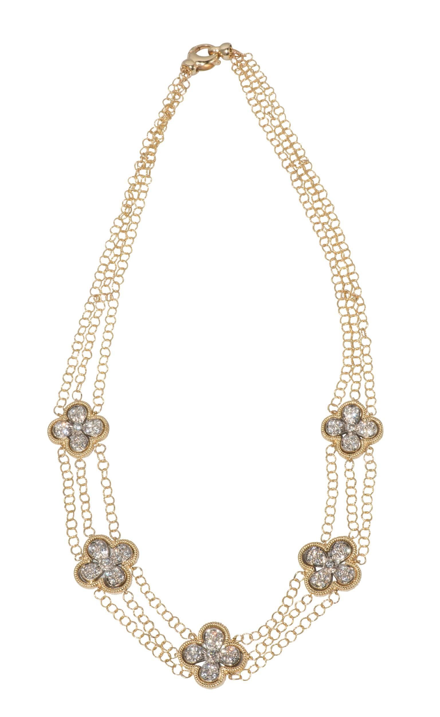 Diamond Gold Quatrefoil Necklace In Excellent Condition For Sale In Houston, TX