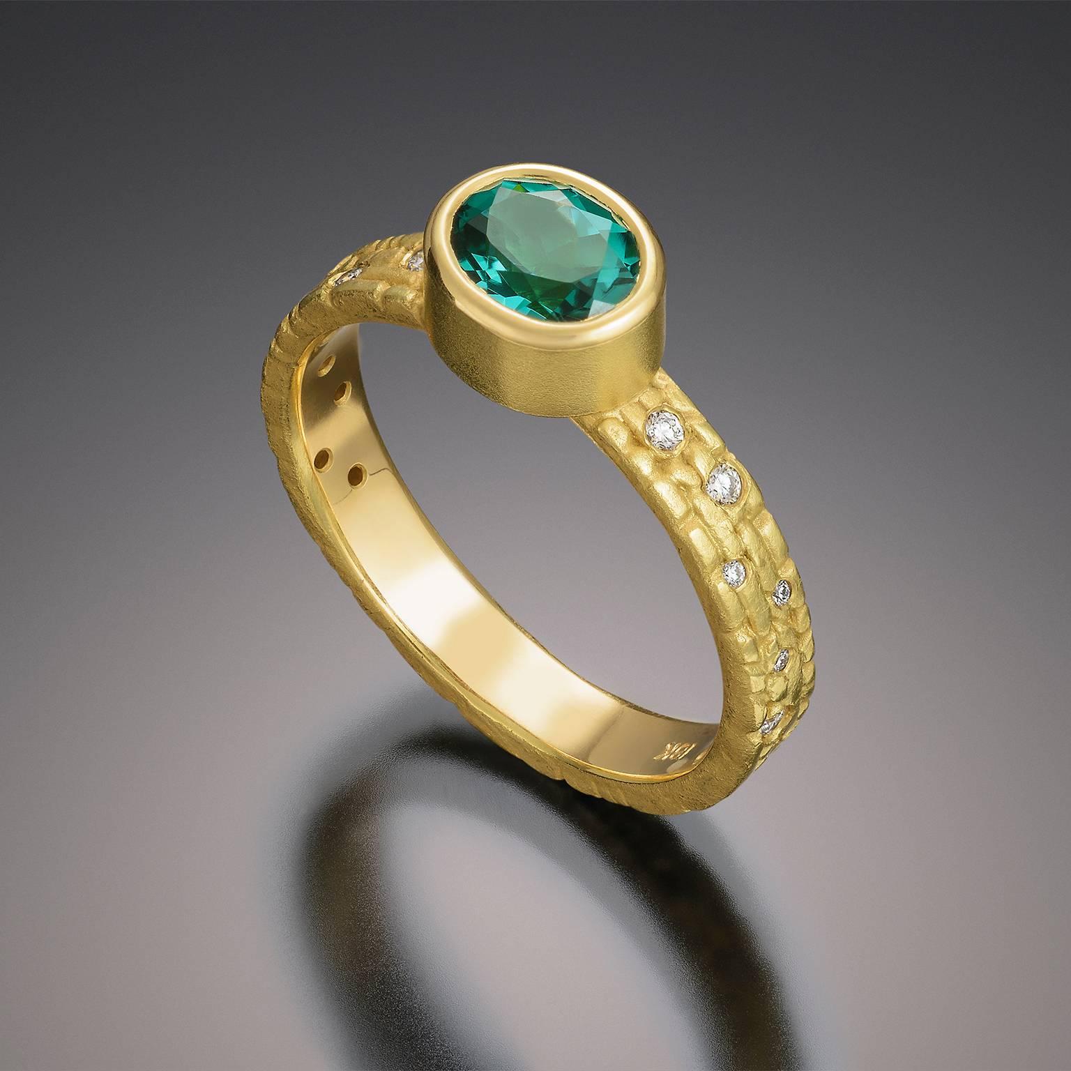 Usakos Tourmaline Diamonds Gold Band Ring In New Condition For Sale In Portland, ME