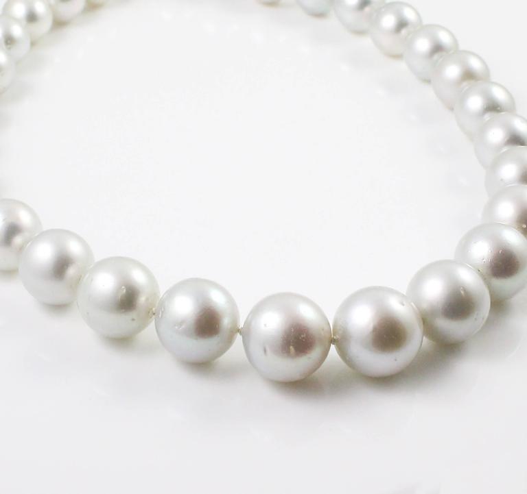 Graduated South Sea Pearl Necklace Strand With Diamond Clasp at 1stDibs ...