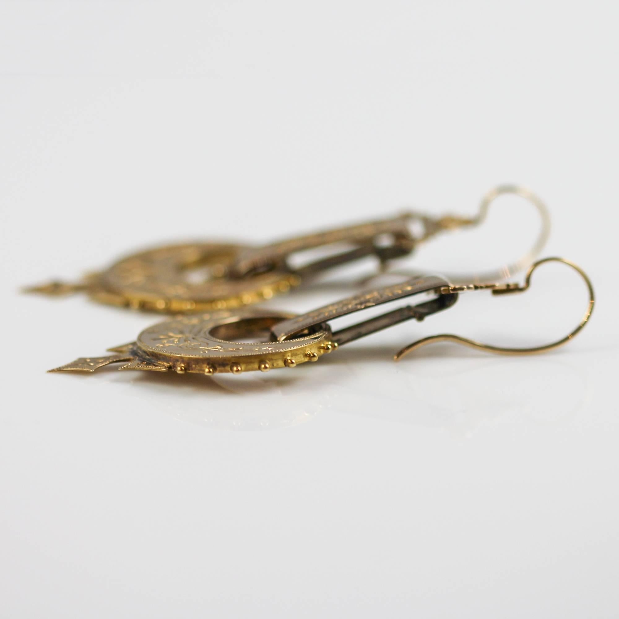 Women's or Men's Victorian 14 Karat Yellow Gold Engraved Dangle Earrings