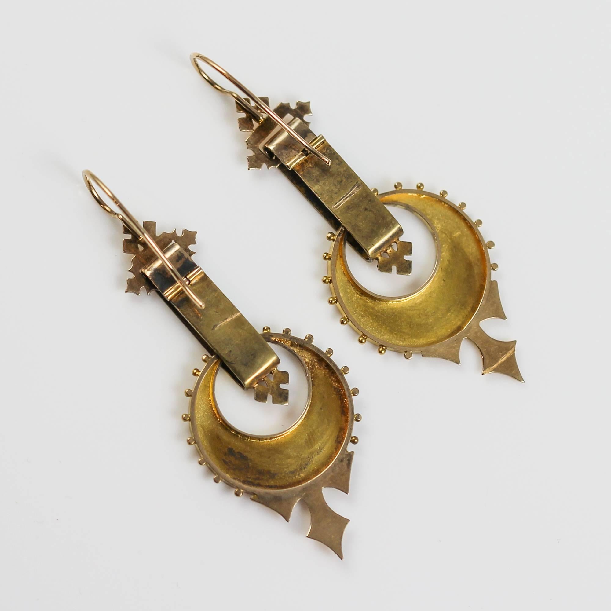 Victorian 14 Karat Yellow Gold Engraved Dangle Earrings 1