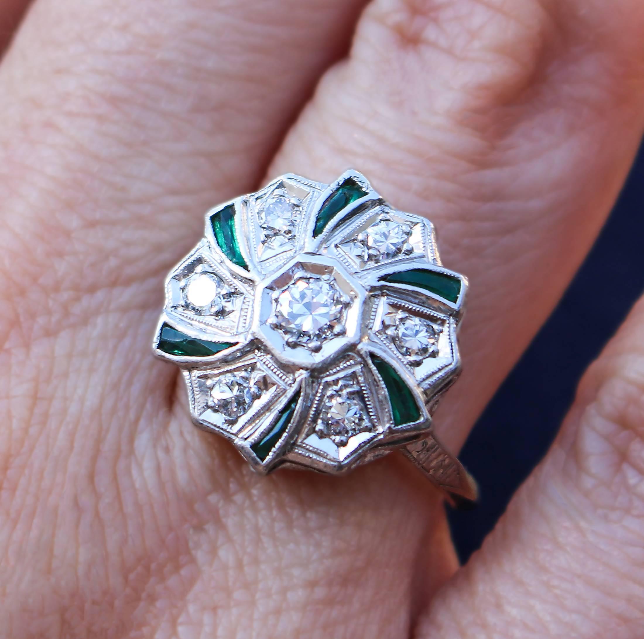 Late Art Deco Emerald Diamond Platinum Swirl-Style Ring 1