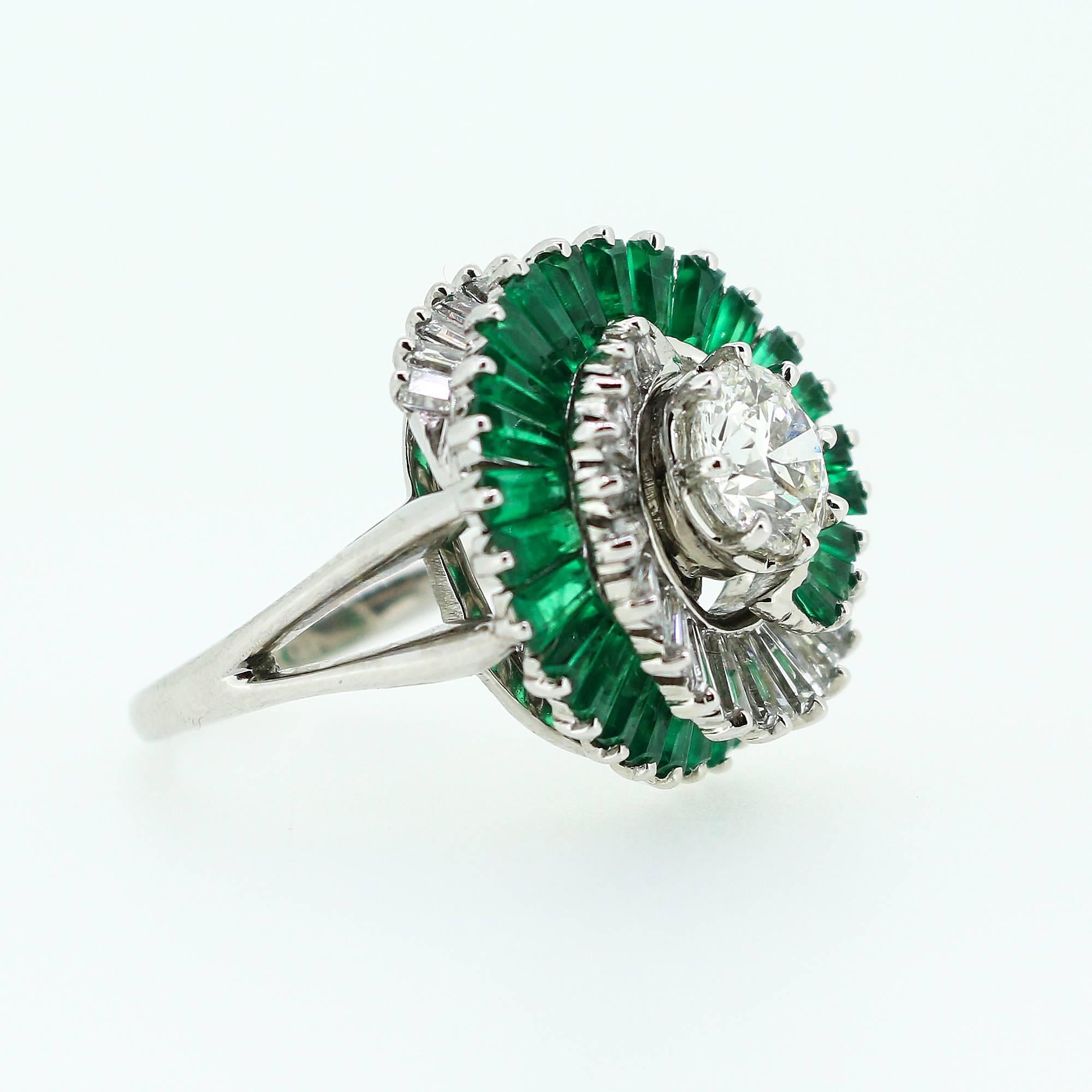 1950er Smaragd-Diamant-Spiralmotiv-Ring 4