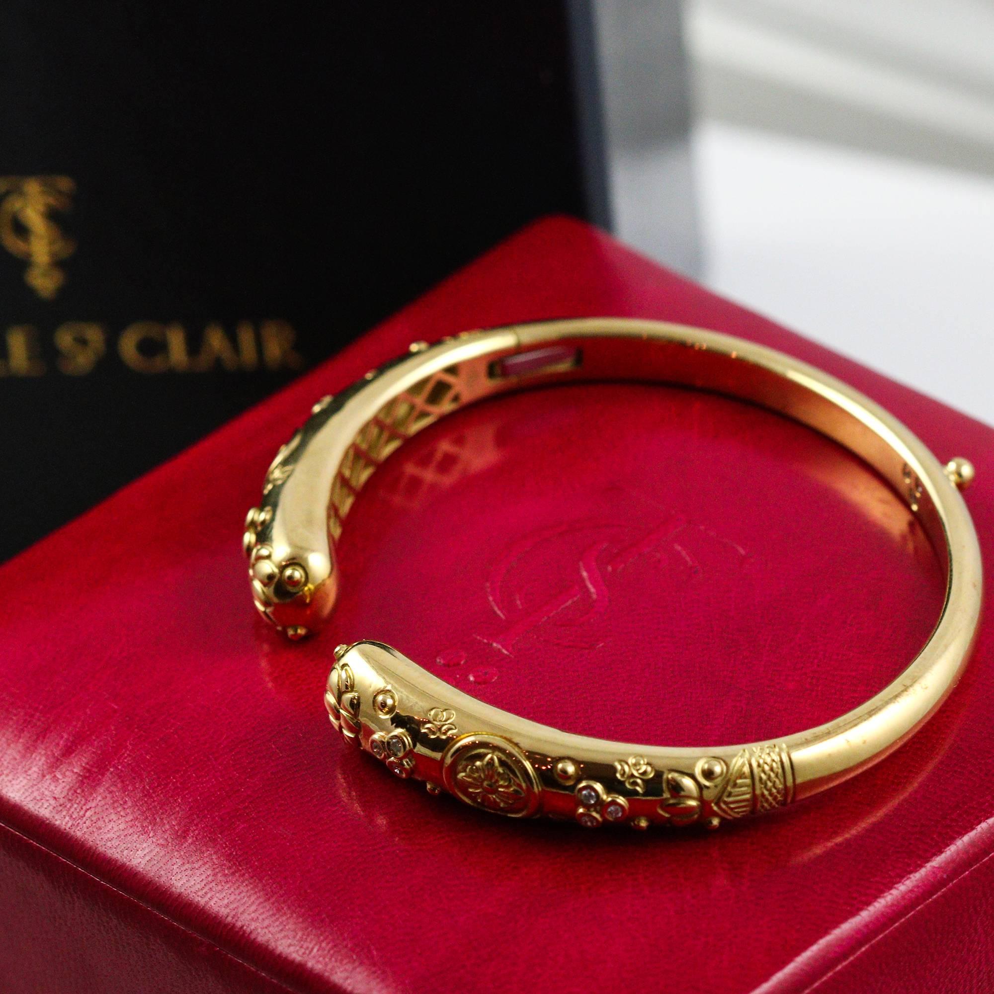 Modern Temple St. Clair Diamonds Gold Nomad Bella Bangle Bracelet