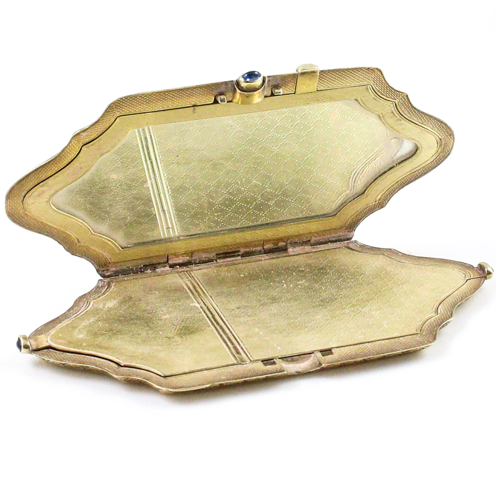 Cabochon Exquisite Gold Engraved Compact With Sapphire Accents