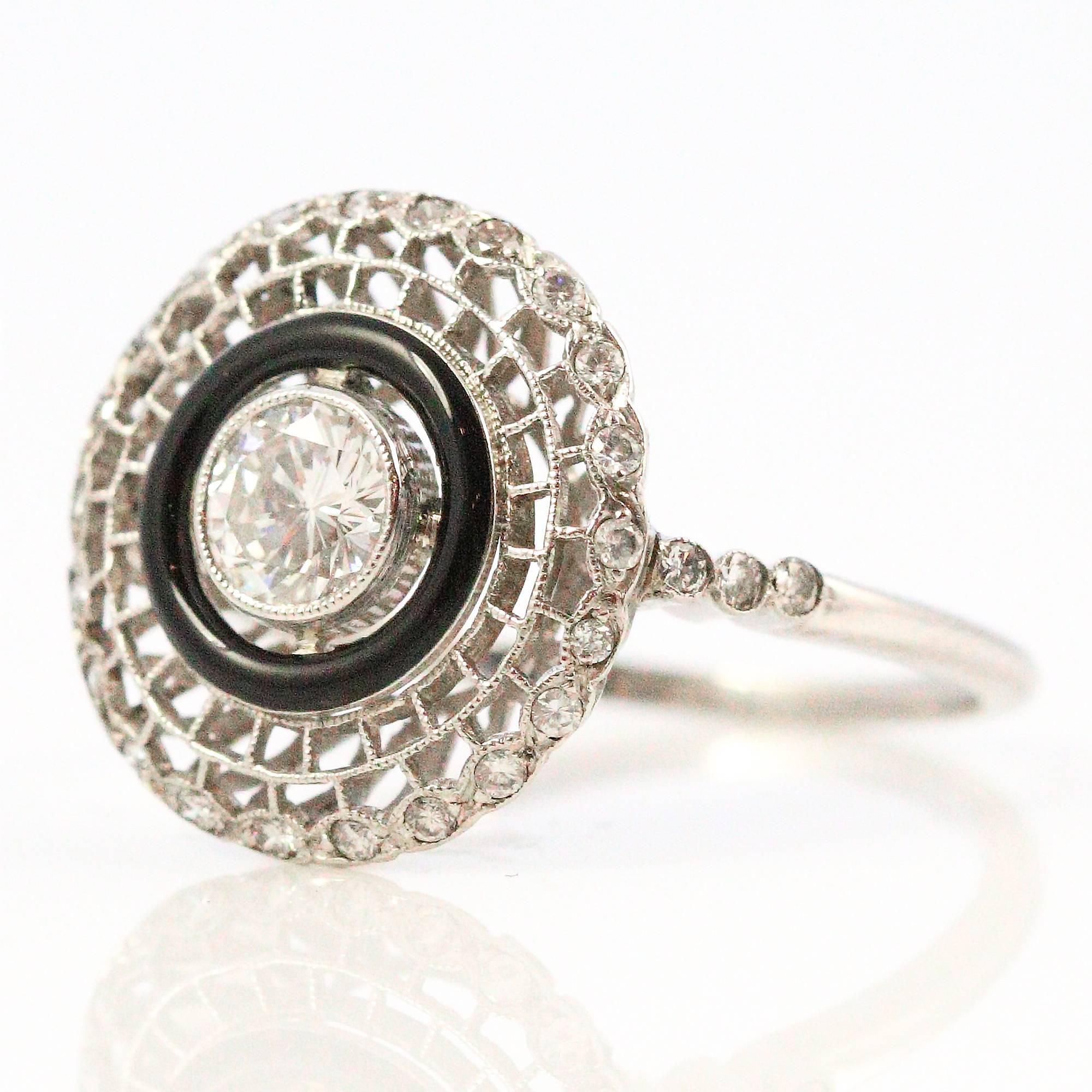 Late 1940s Onyx Diamond Platinum Bull's Eye Style Ring In Excellent Condition In Birmingham, AL
