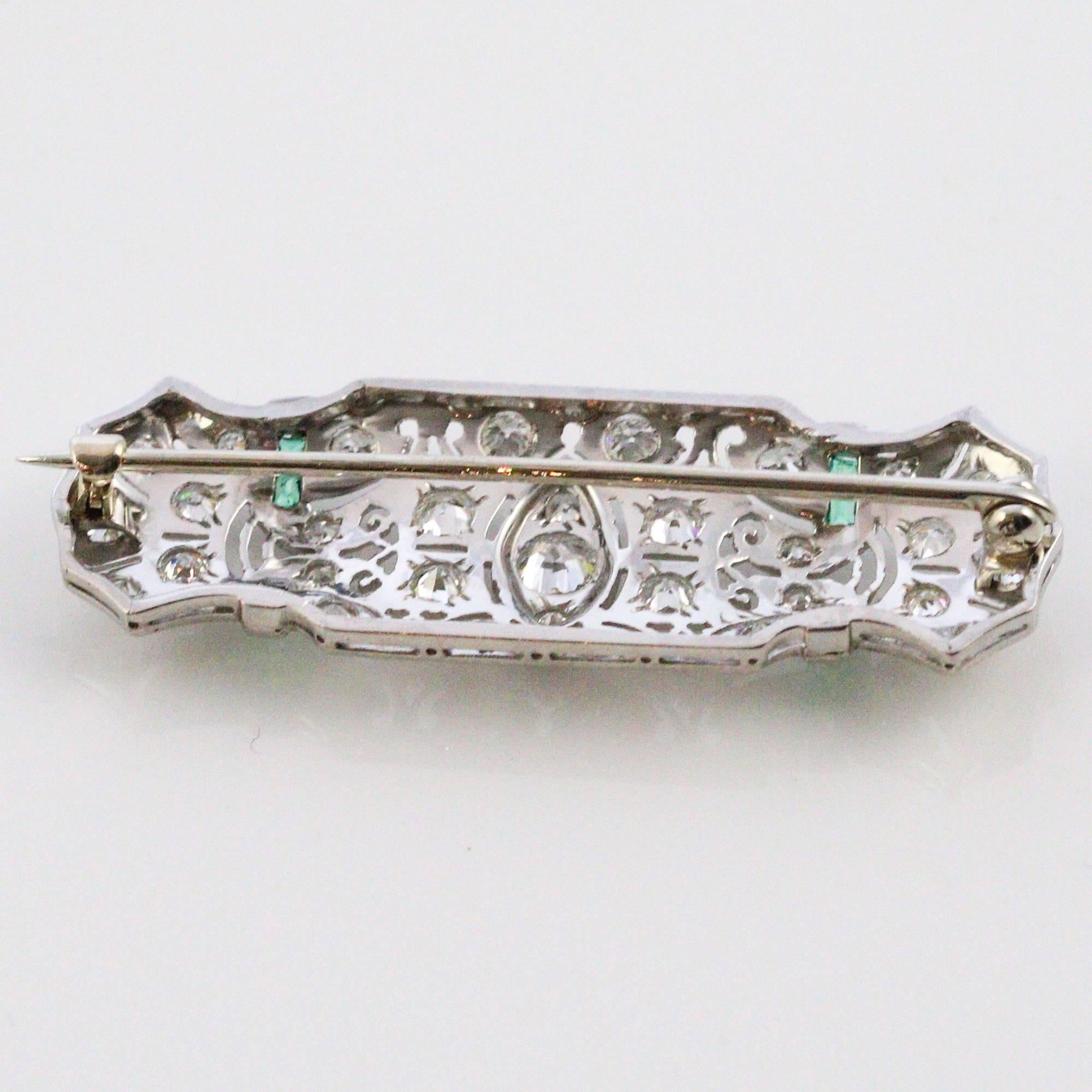 Women's or Men's Art Deco Filigree Emerald Diamond Platinum Brooch