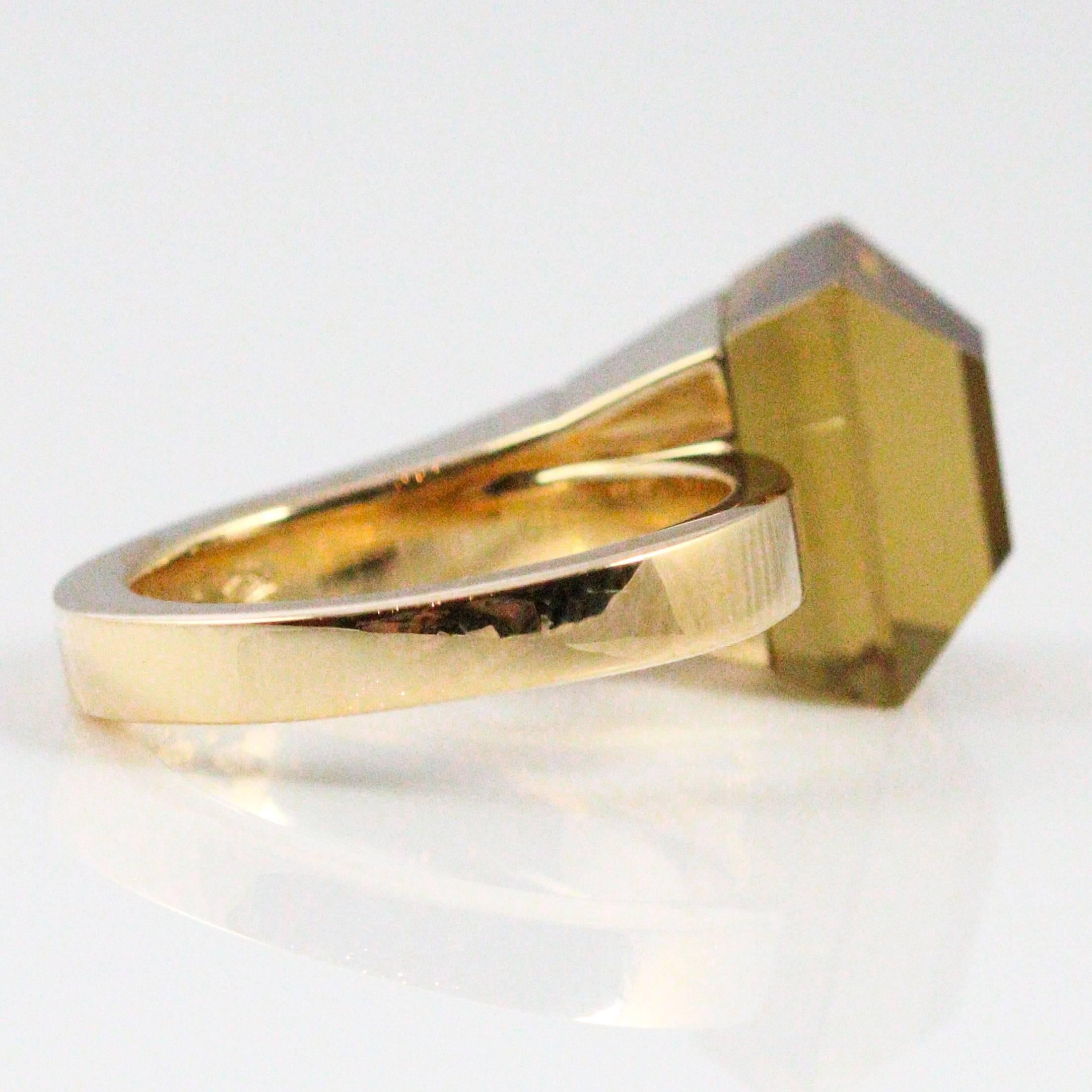 18 Karat Yellow Gold Gucci Chiodo Ring with Citrine 1