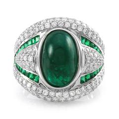 Emerald and Pavé Diamond Statement Ring in 18K White Gold