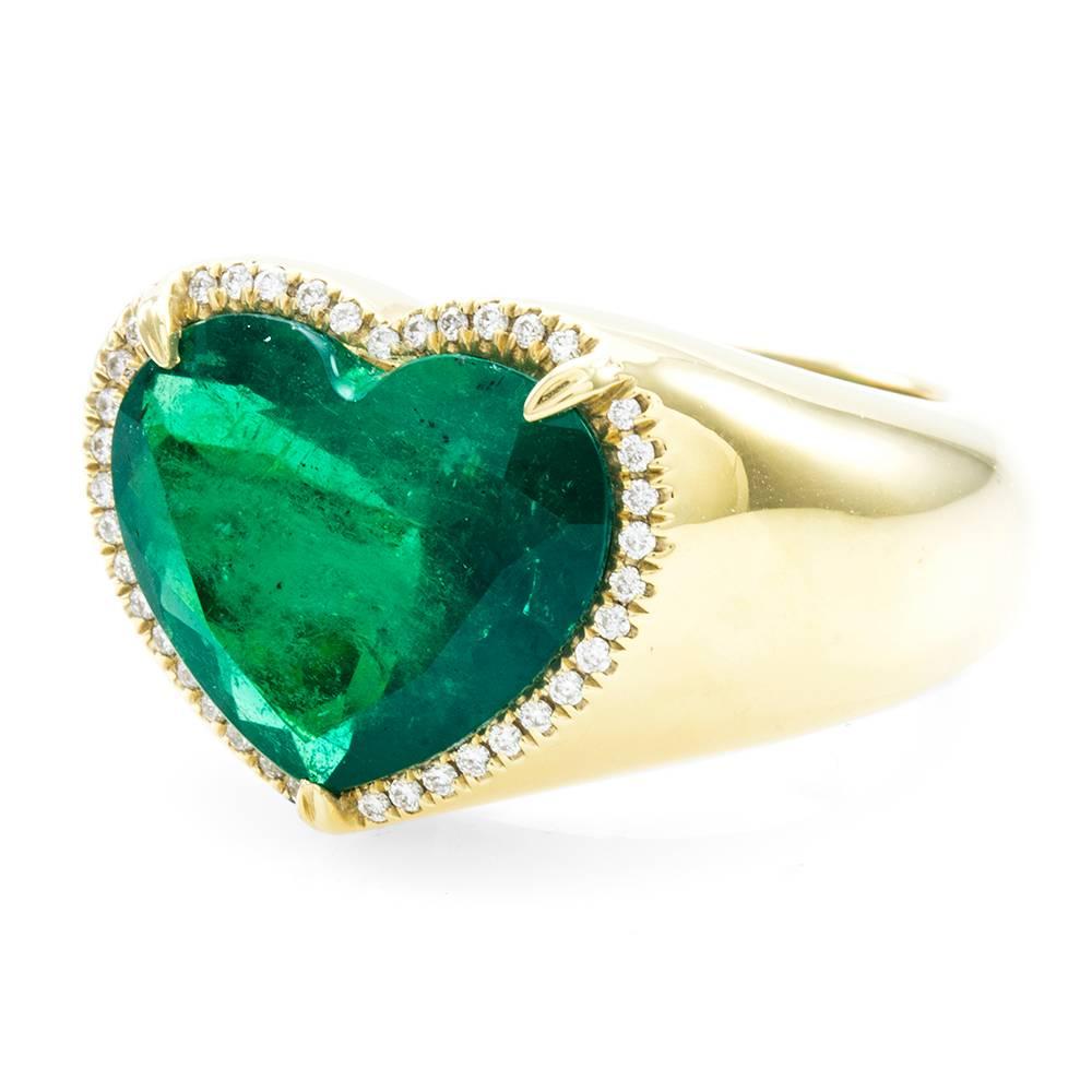 Heart Shaped Emerald with Pavé Diamond Halo  In New Condition For Sale In Scottsdale, AZ