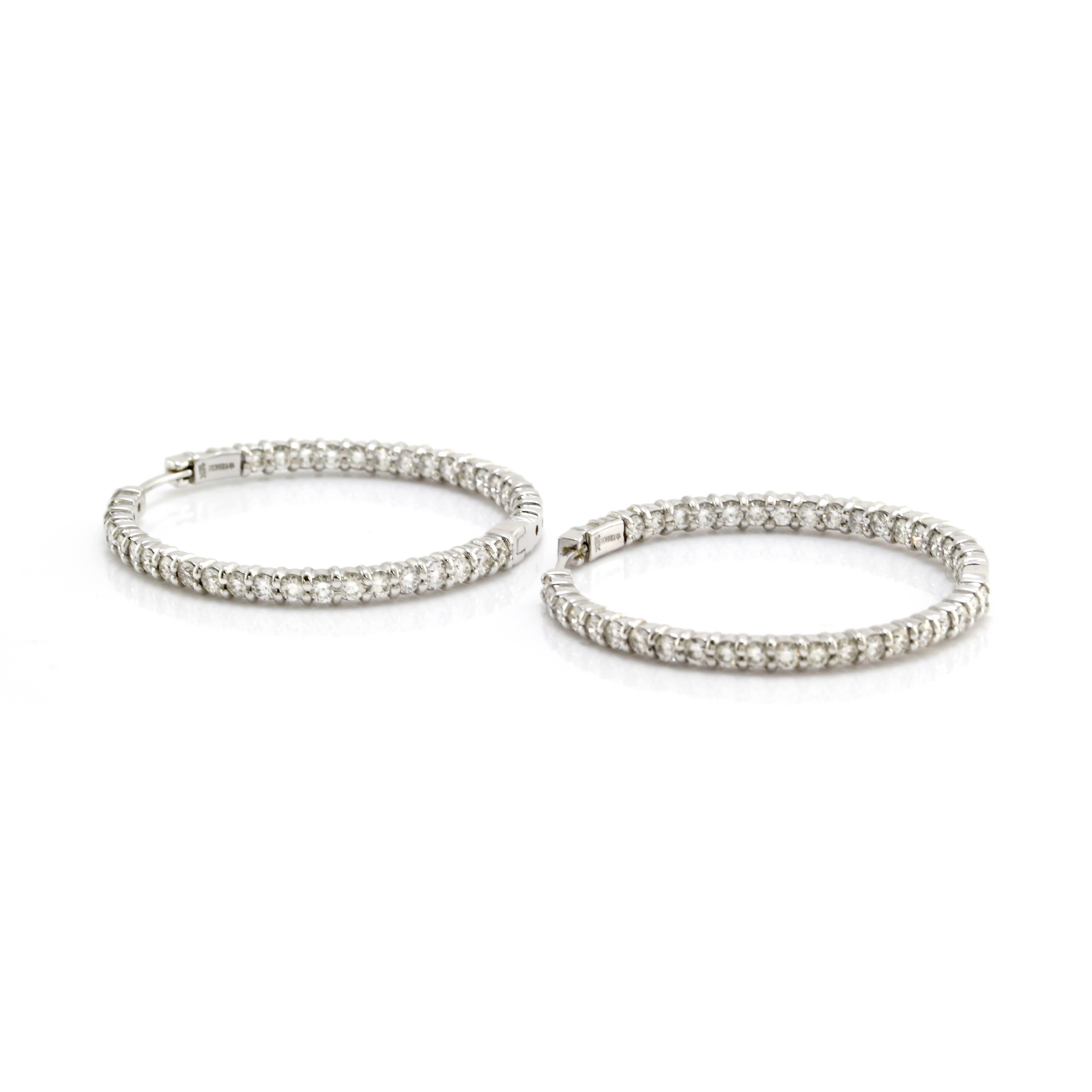 Roberto Coin Perfect Diamond Hoops Inside-Out  Earrings In Excellent Condition For Sale In Scottsdale, AZ