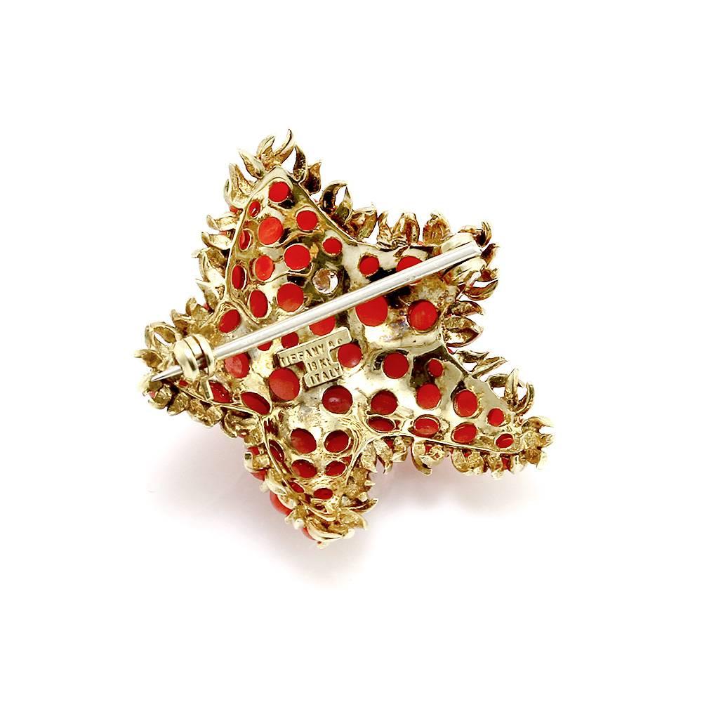 1960s Tiffany & Co. Coral Diamond Gold Starfish Cluster  Brooch In Excellent Condition For Sale In Scottsdale, AZ
