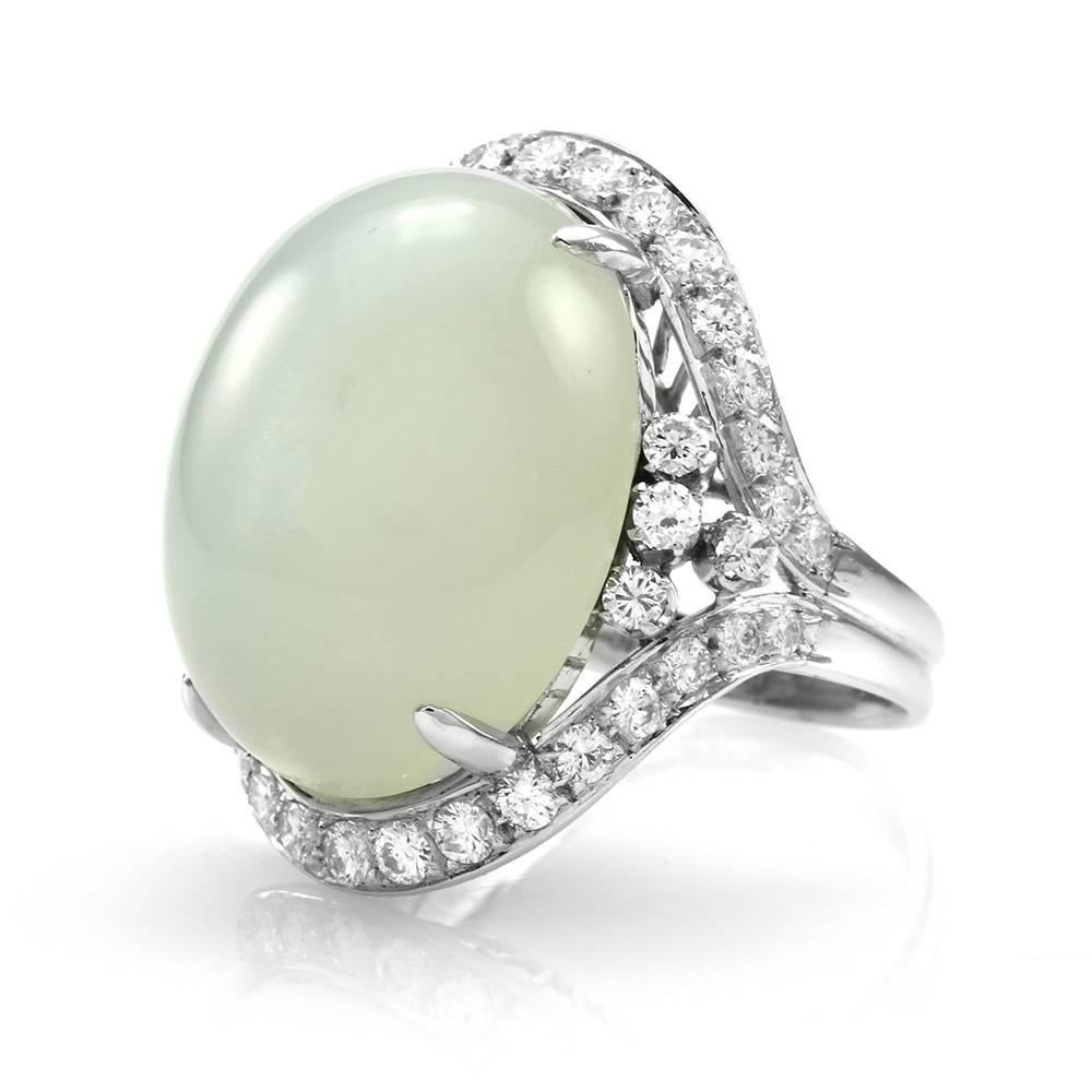 Moonstone Pavé Diamond Platinum Halo Ring In Excellent Condition For Sale In Scottsdale, AZ