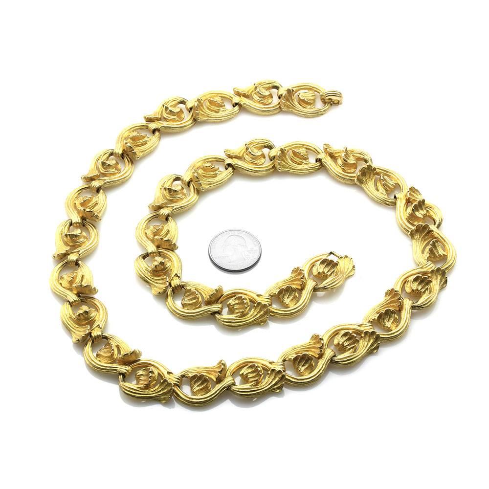 Women's or Men's Large Scalloped Link Necklace in Textured Gold