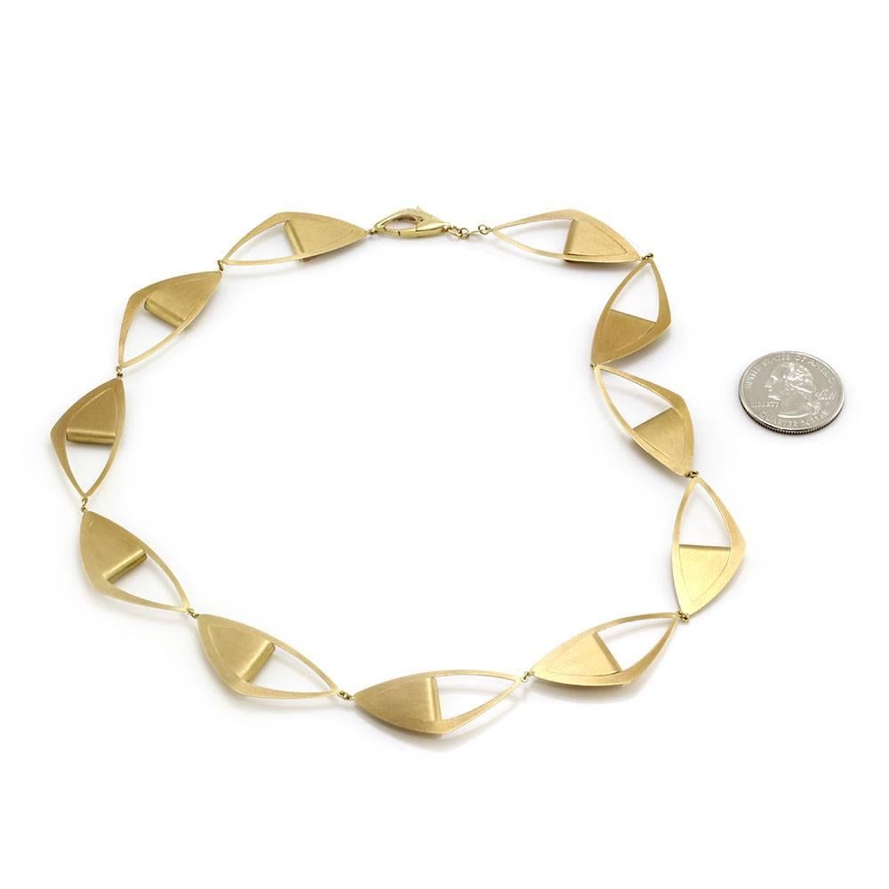 Triangular Modernist Satin Gold Link Necklace In Excellent Condition For Sale In Scottsdale, AZ