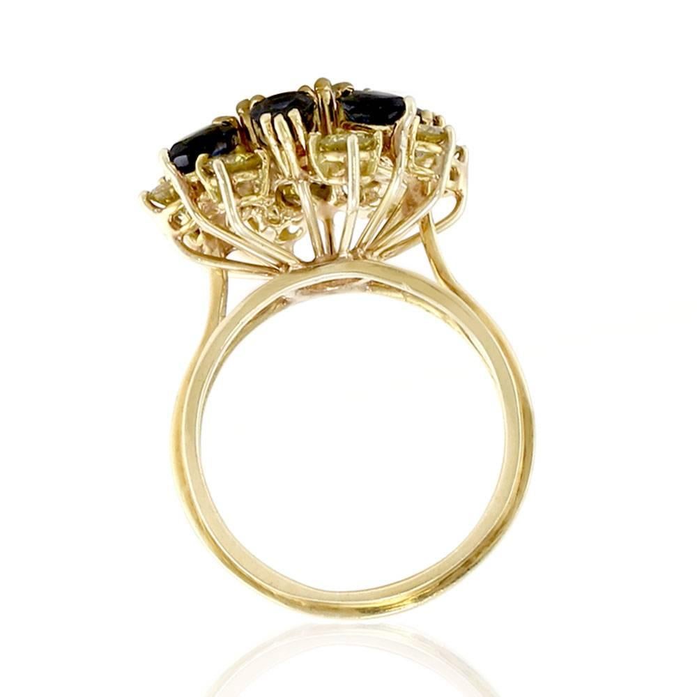 Blue Sapphire Yellow Diamond Gold cluster Ring  For Sale 1