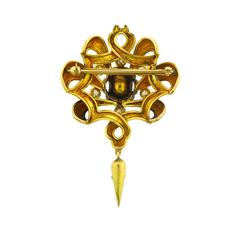 Mid-Late 19th Century Hand-Engraved Emerald Diamond Gold Brooch