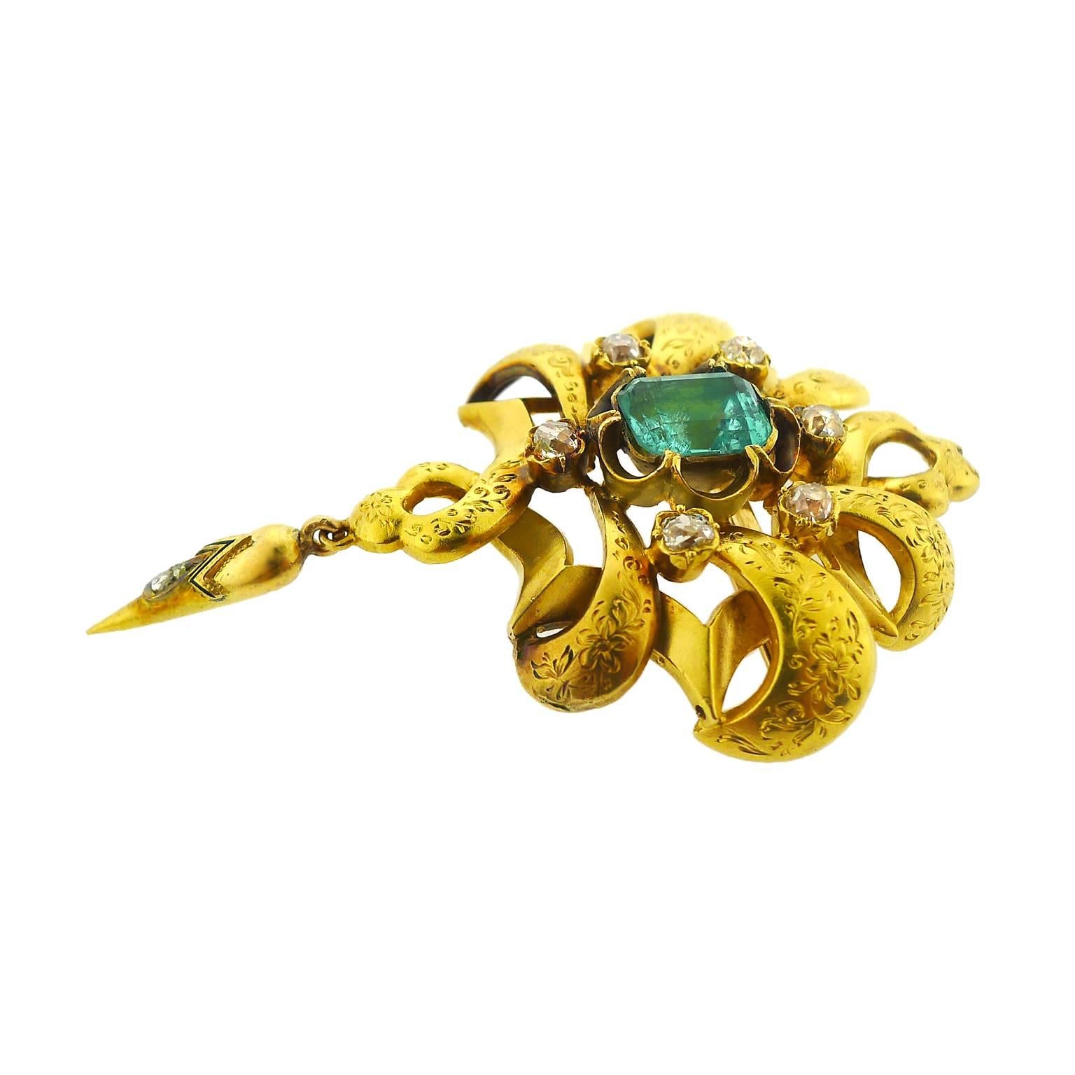 Early Victorian Mid-Late 19th Century Hand-Engraved Emerald Diamond Gold Brooch For Sale