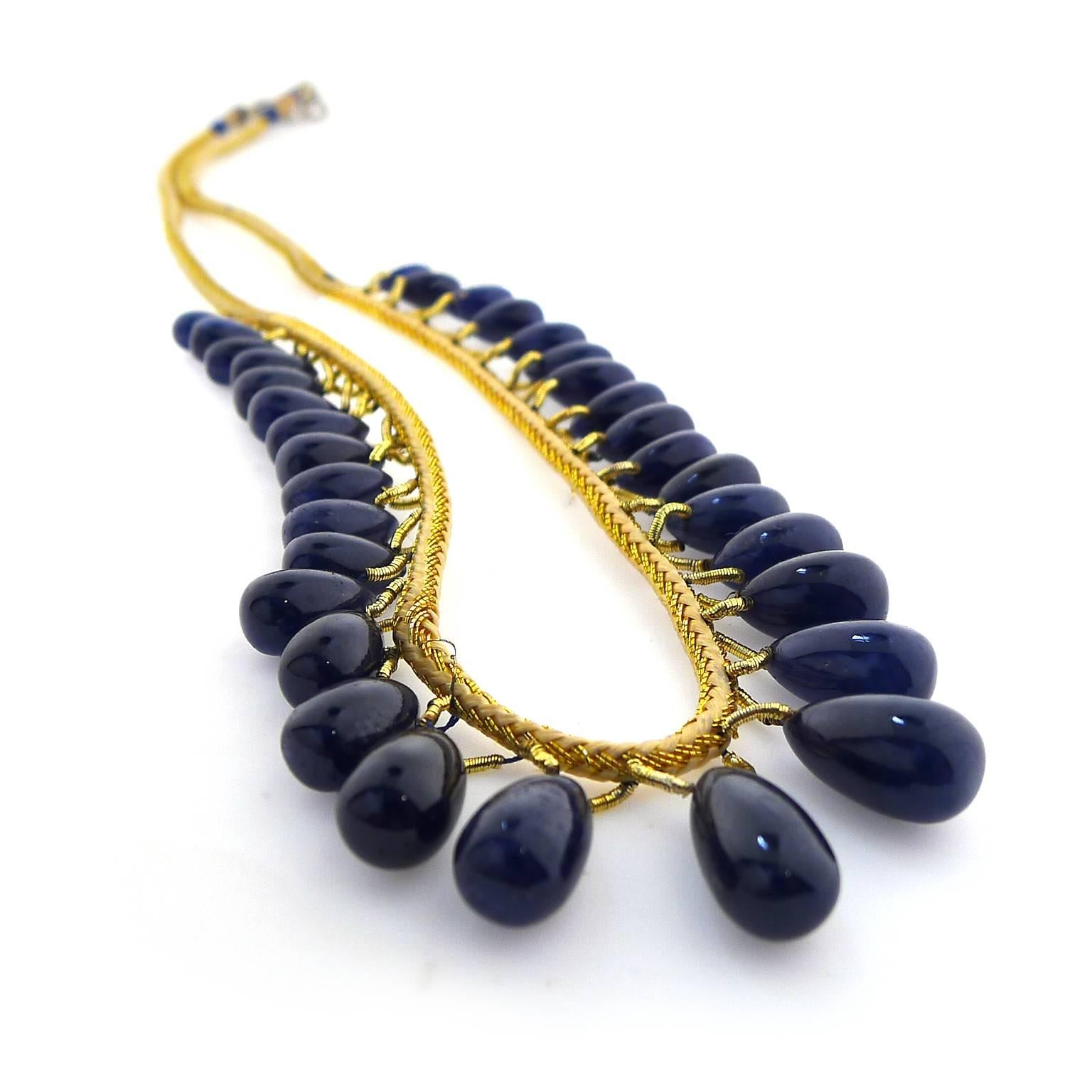 Polished Cabochon Sapphire Necklace For Sale 5