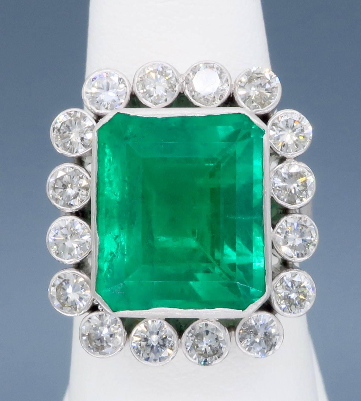 GIA Certified Columbian Emerald and Diamond White Gold Cocktail Ring  1