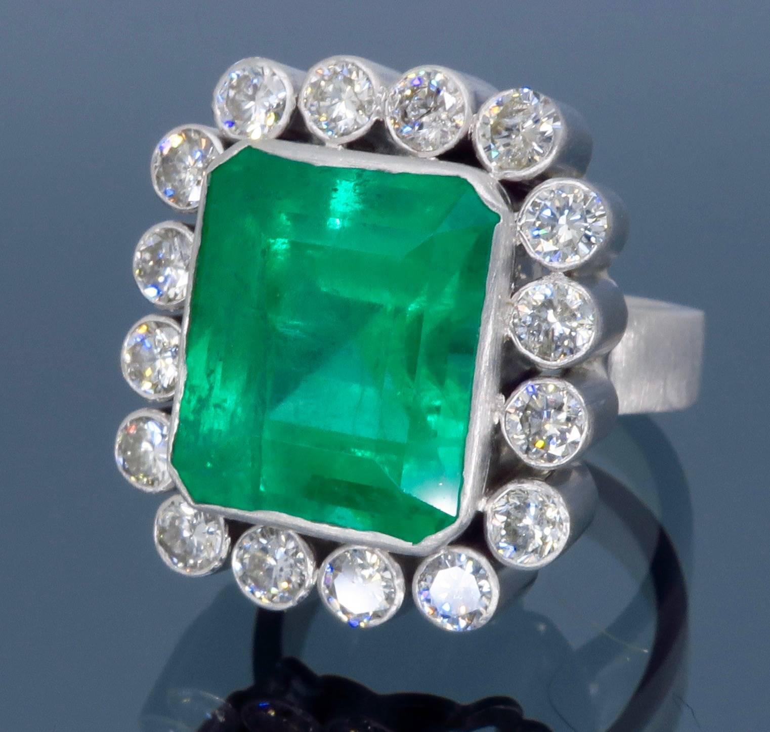GIA Certified Columbian Emerald and Diamond White Gold Cocktail Ring  2
