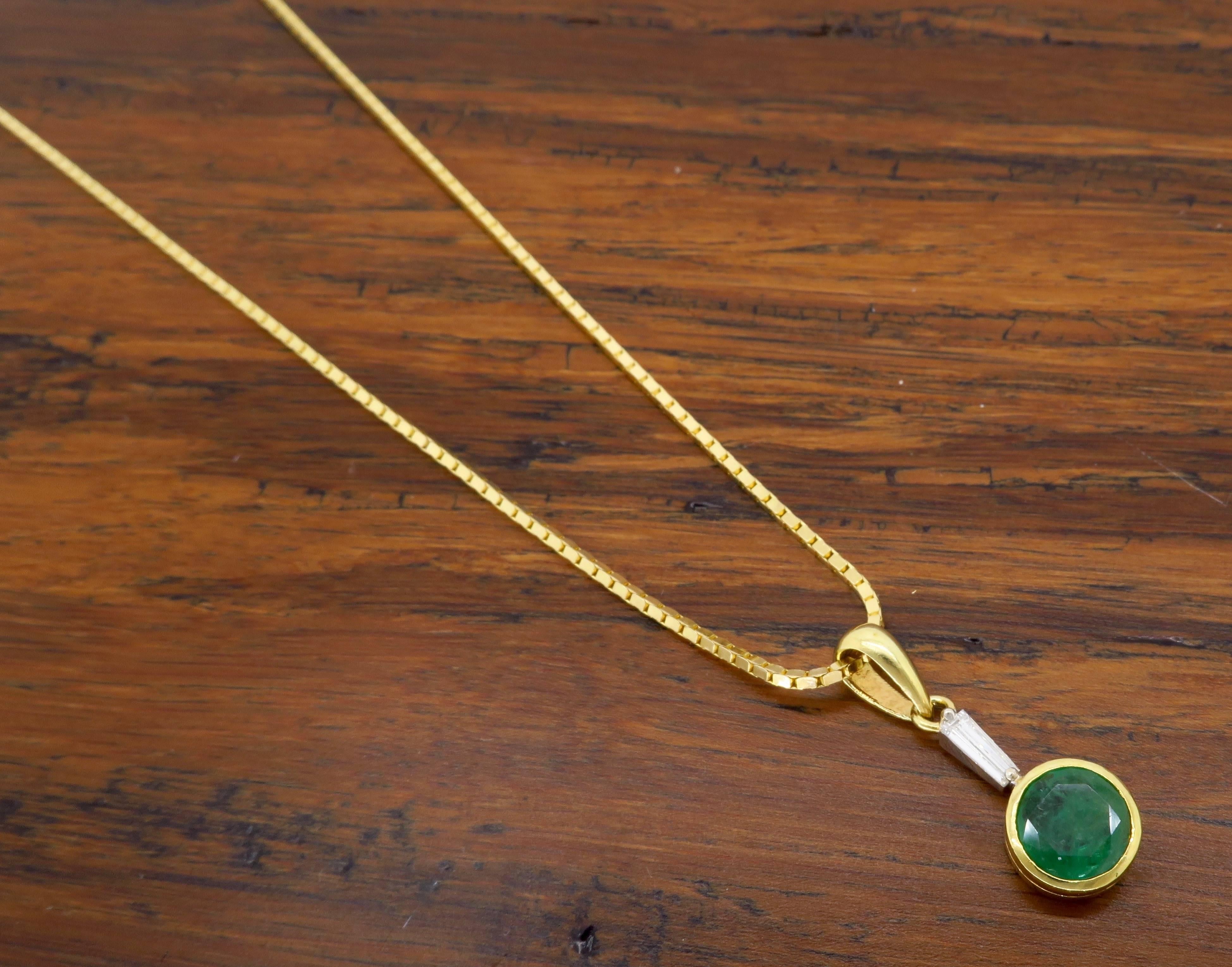 Women's Emerald and Diamond Drop Necklace