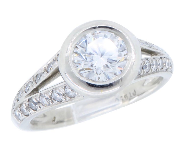 ELORA | Bezel Set Diamond Ring in Platinum (0.22ct tw.)