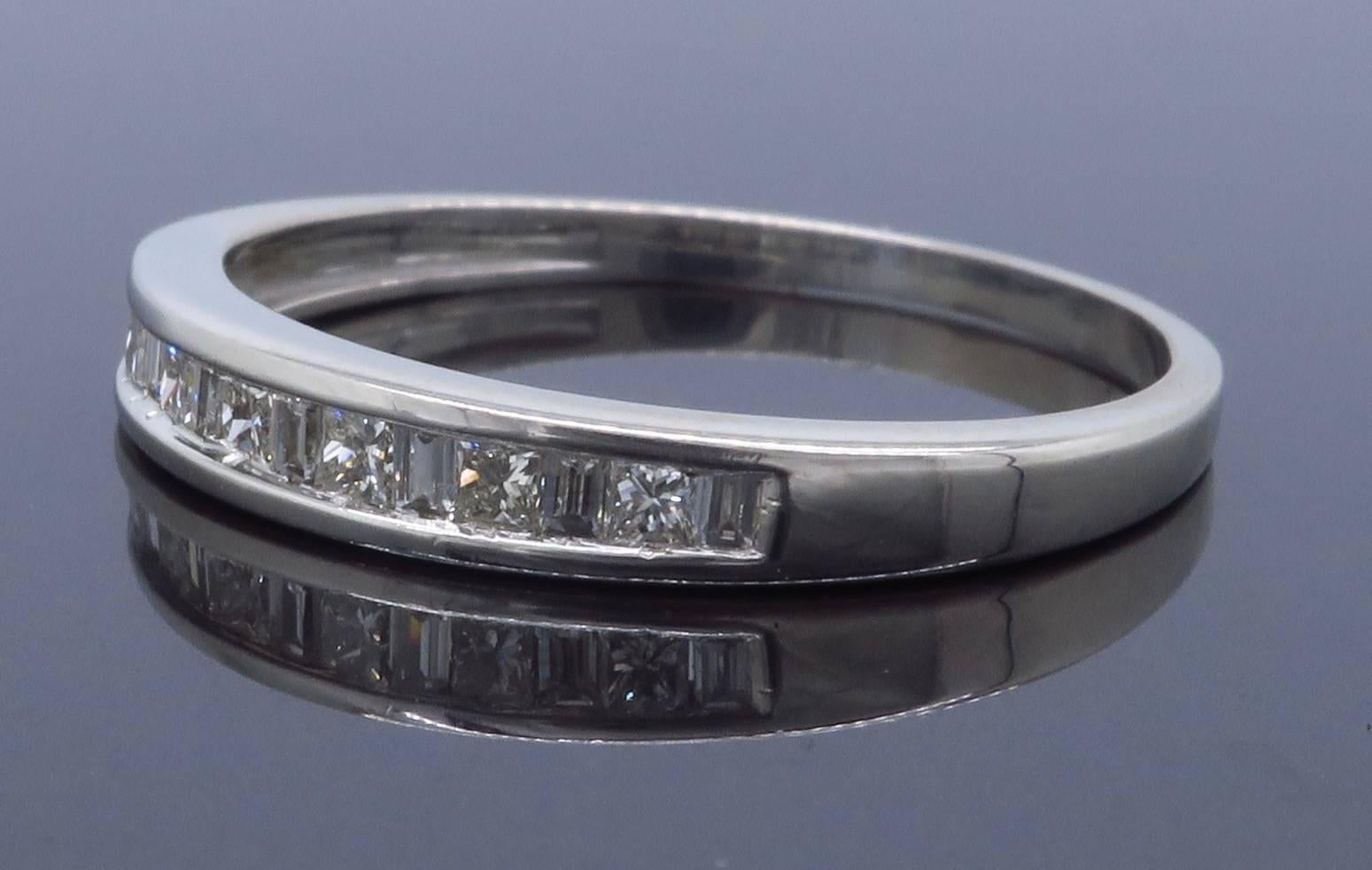 Platinum Diamond Band  In Excellent Condition In Webster, NY