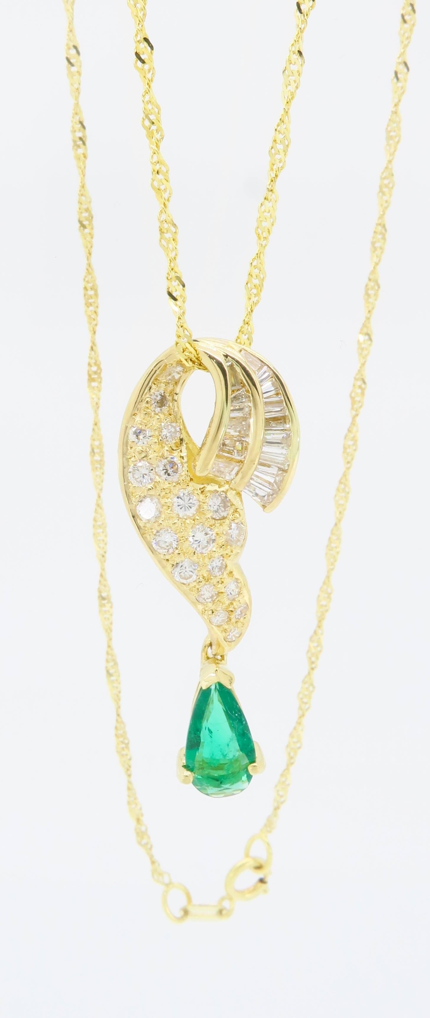 18 Karat Gold Diamond and Emerald Drop Necklace 2
