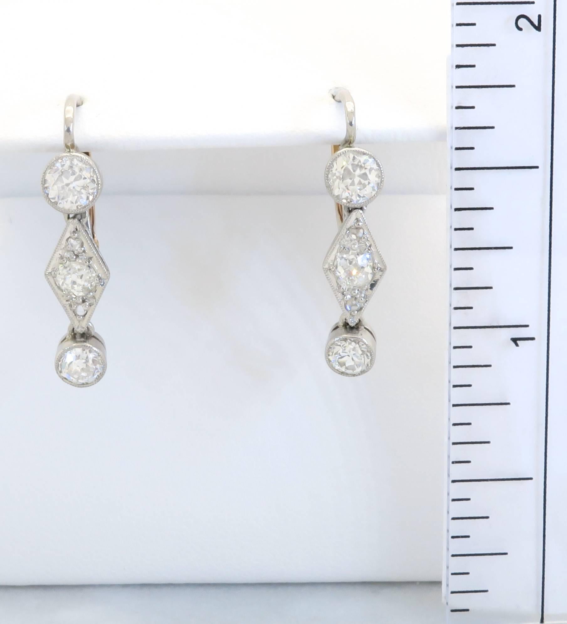1920s 1.06 Carats Diamonds Platinum Drop Earrings  1