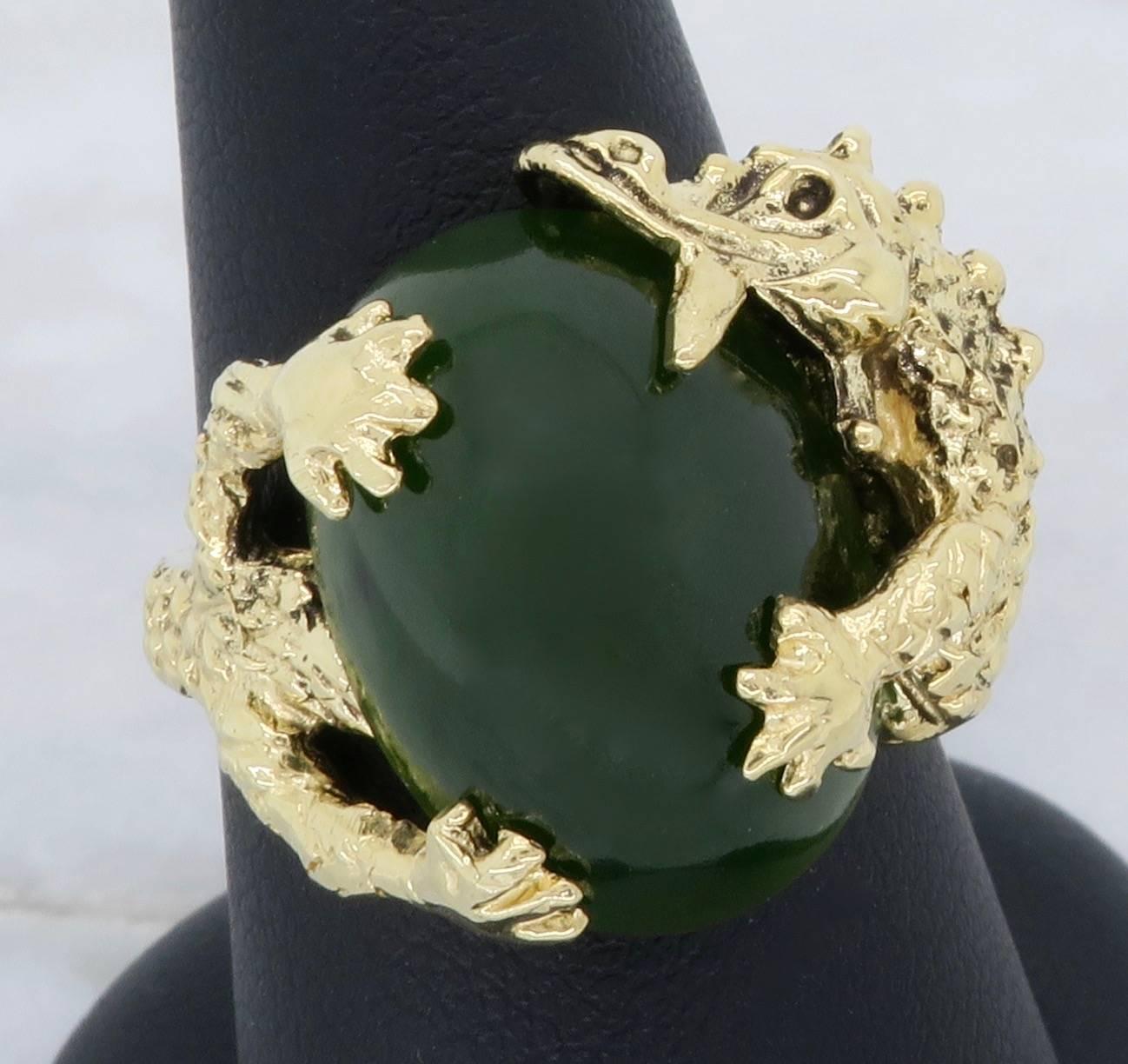 Jade and 14 Karat Yellow Gold Dragon Ring In Excellent Condition In Webster, NY