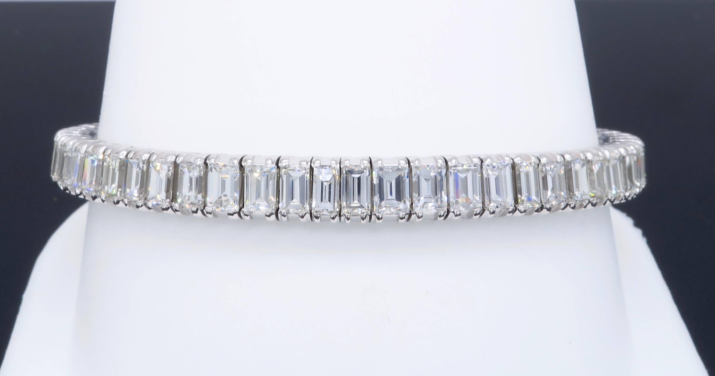 12.00 Carat Emerald Cut Diamond Platinum Line Bracelet In Excellent Condition In Webster, NY