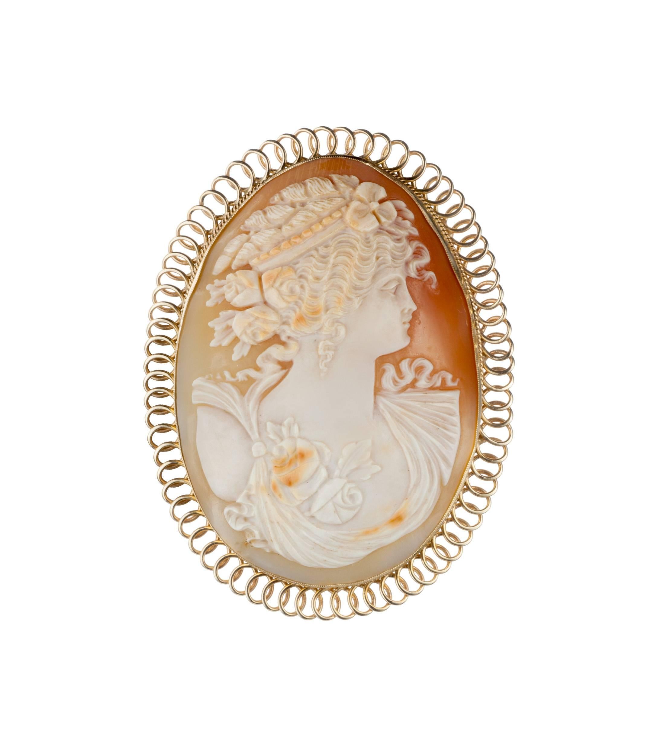 Shell Cameo in 14-Karat Yellow Gold In New Condition For Sale In Saint Louis, MO