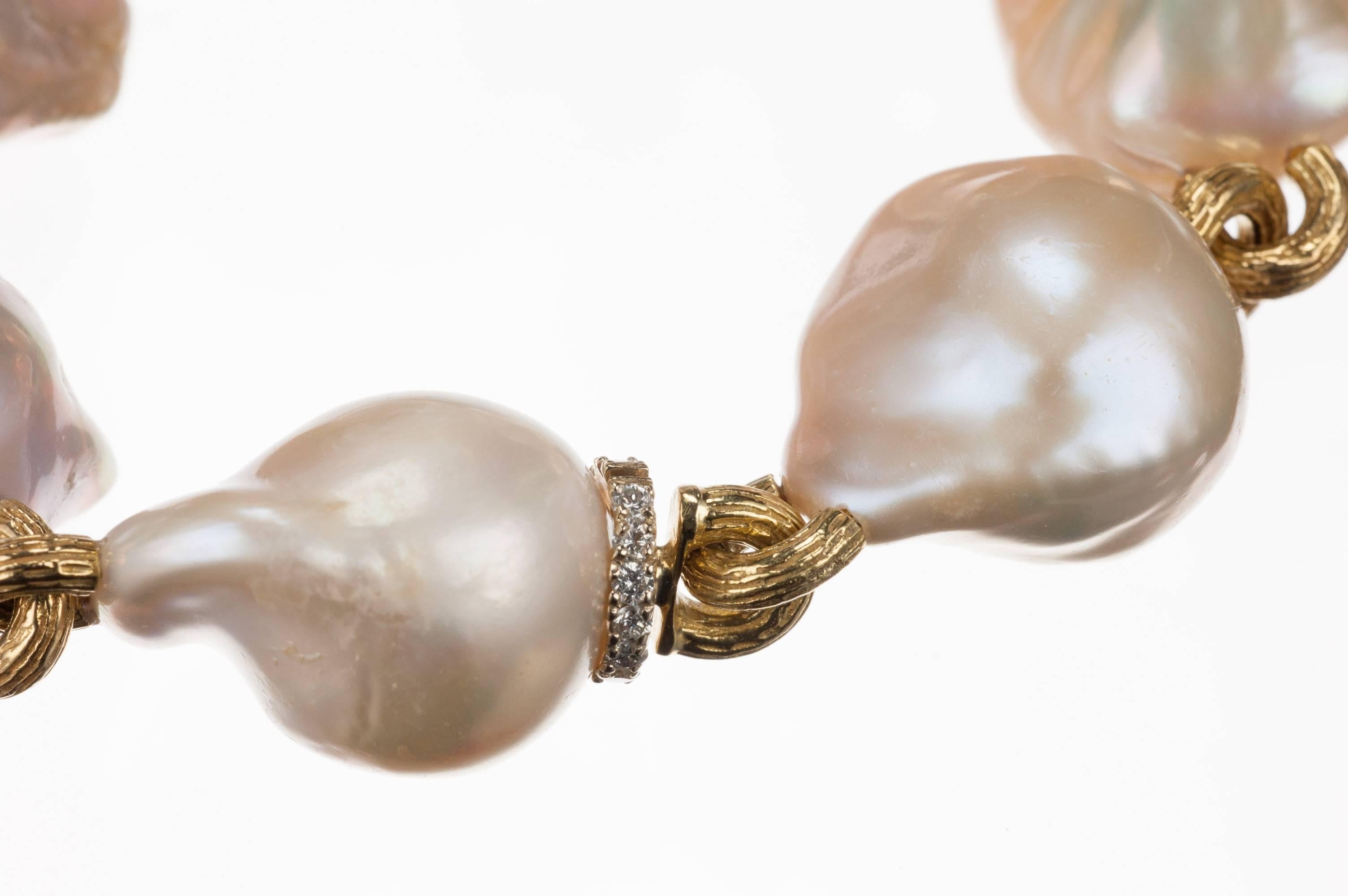 Contemporary Yvel Baroque Pearl Bracelet in 18-Karat Yellow Gold