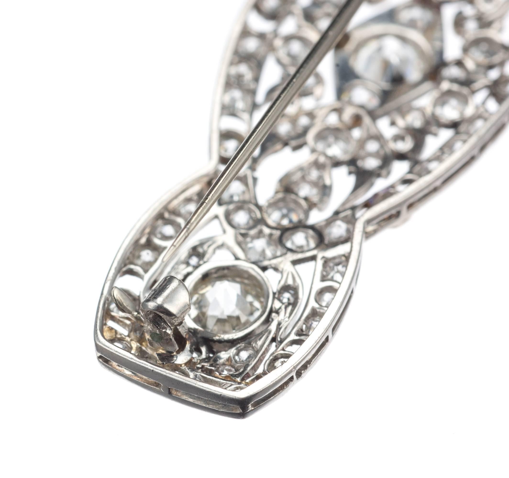 Diamond Art Deco Brooch in Platinum and 14 Karat White Gold In New Condition For Sale In Saint Louis, MO
