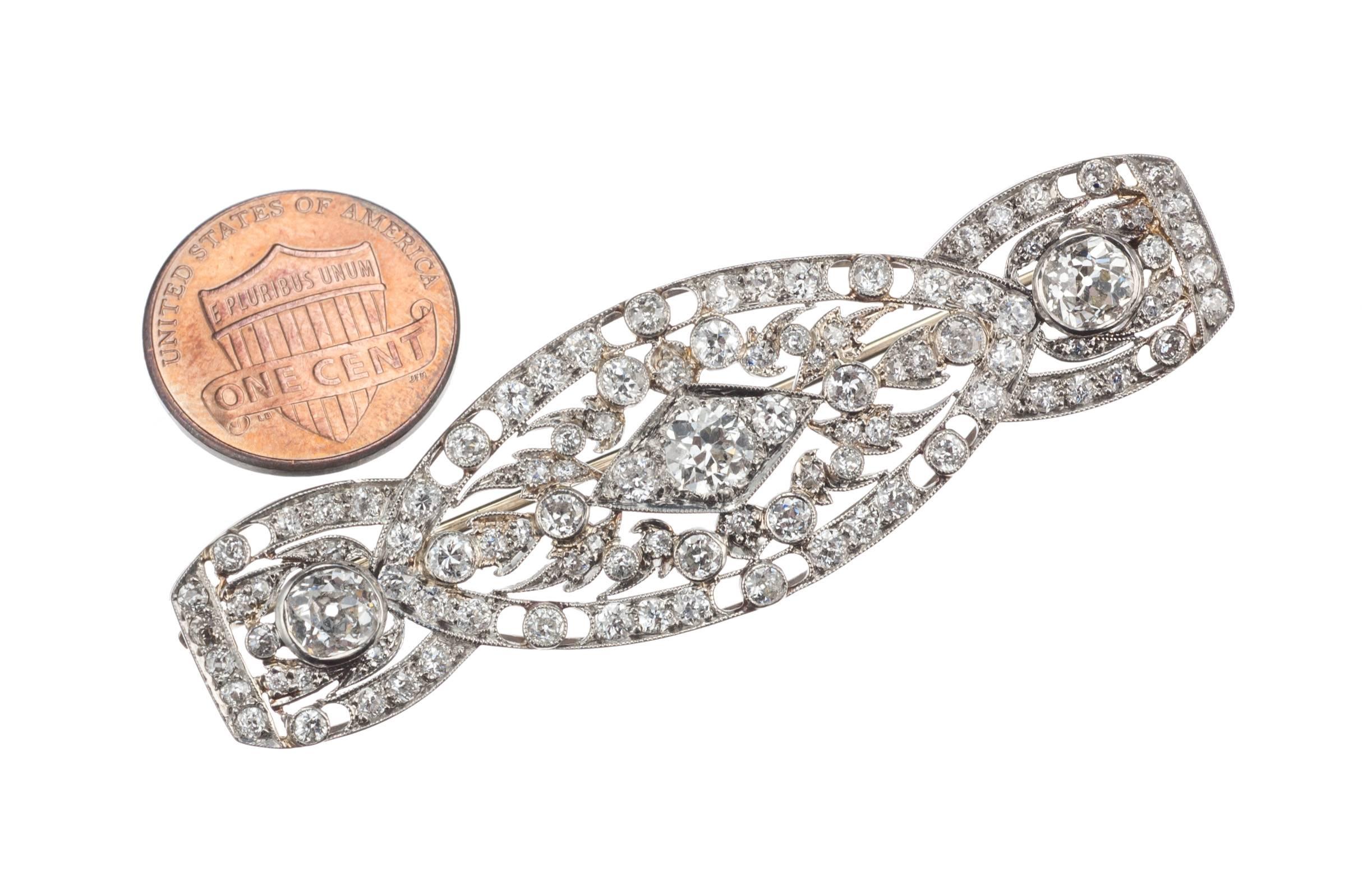 Diamond Art Deco Brooch in Platinum and 14 Karat White Gold For Sale 3