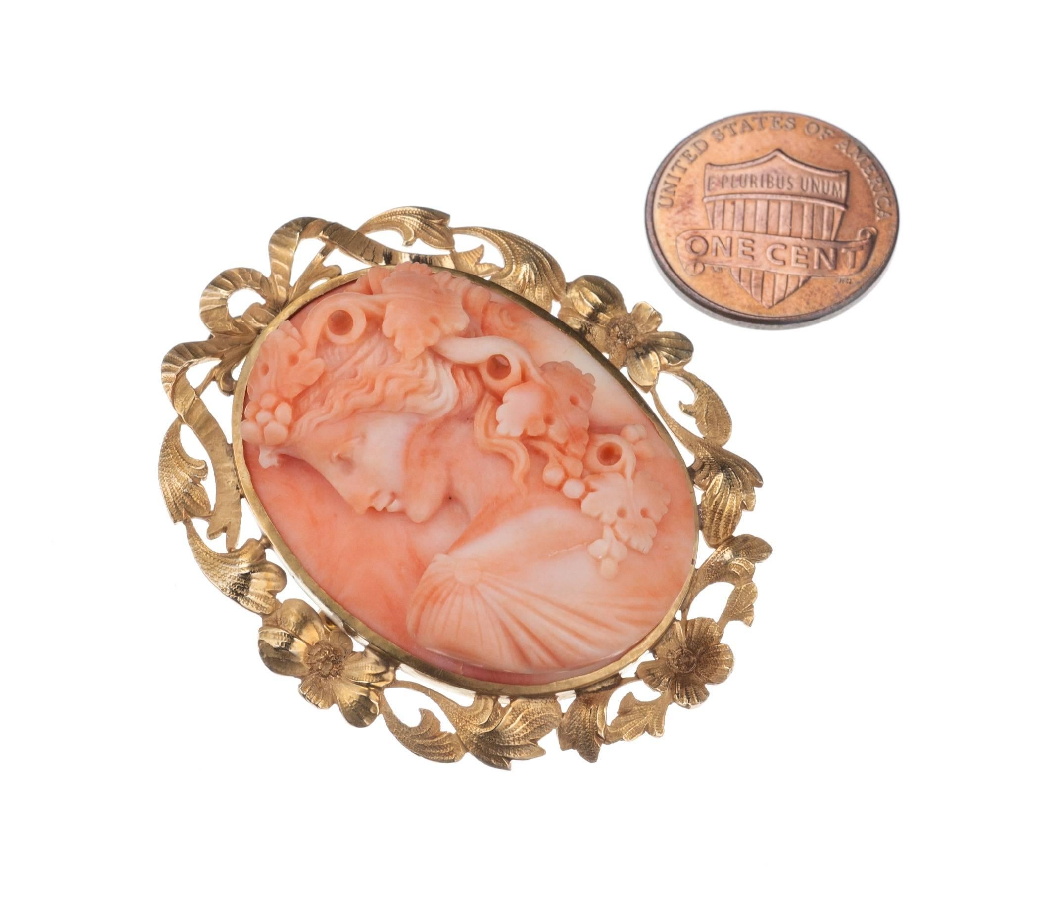 Coral Cameo Brooch and Pendant in 14 Karat Yellow Gold For Sale 5