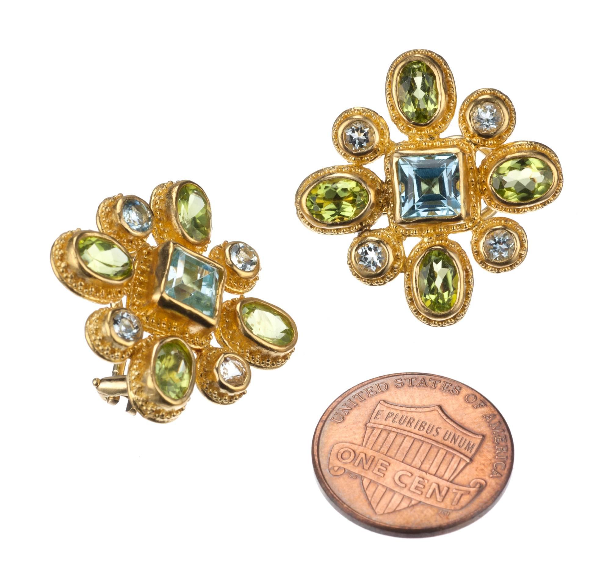 Contemporary Maija Neimanis Peridot and Aquamarine Earrings in 22- and 18 Karat Yellow Gold For Sale