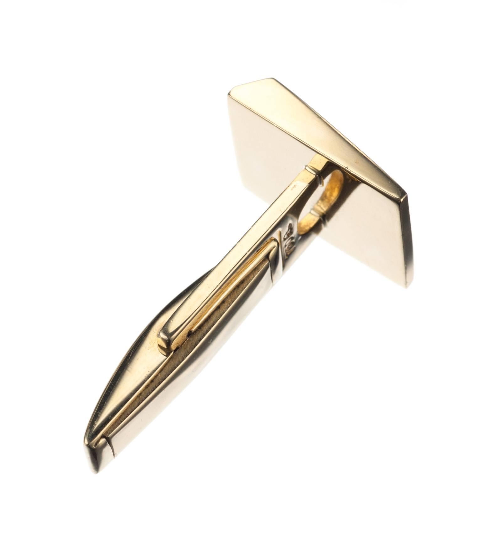 Wedge Cufflinks in 18 Karat Yellow Gold In Excellent Condition For Sale In Saint Louis, MO