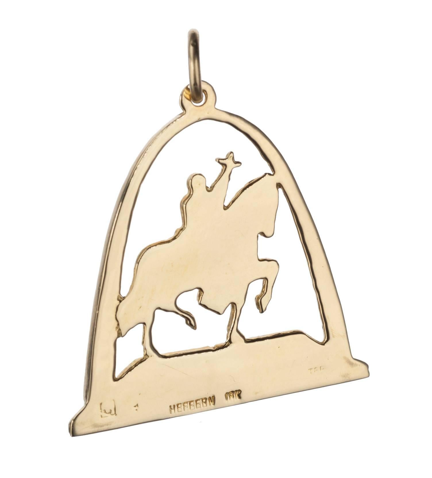 Contemporary St. Louis Arch Charm in 18 Karat Yellow Gold For Sale